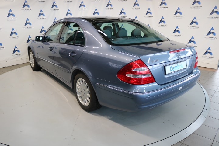 MERCEDES-BENZ E 320 Elégance Automatic-image-11