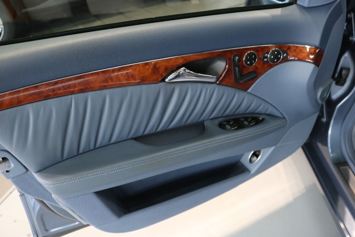 MERCEDES-BENZ E 320 Elégance Automatic-image-18