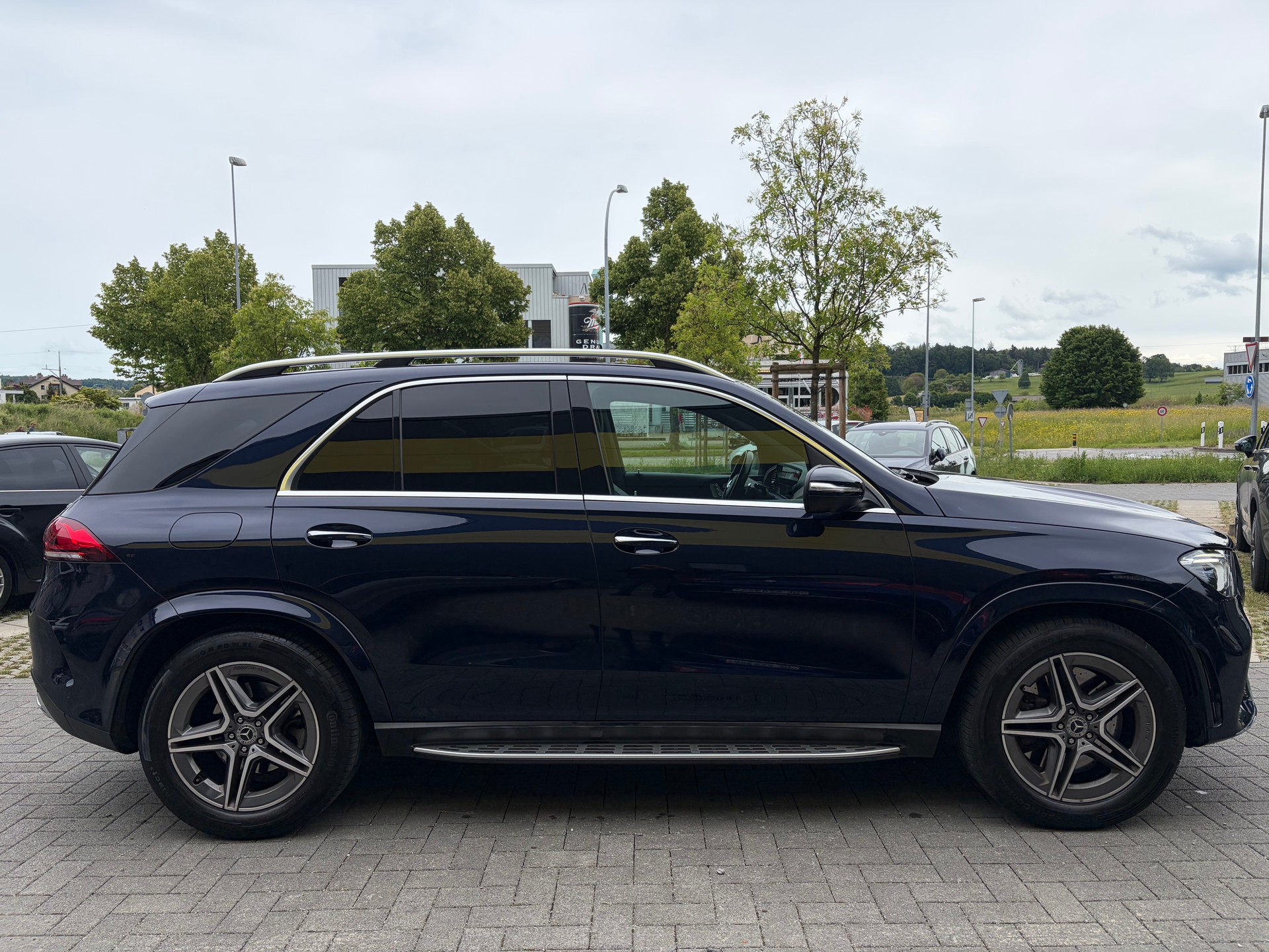 MERCEDES-BENZ GLE 450 4Matic AMG Line 9G-Tronic-image-3