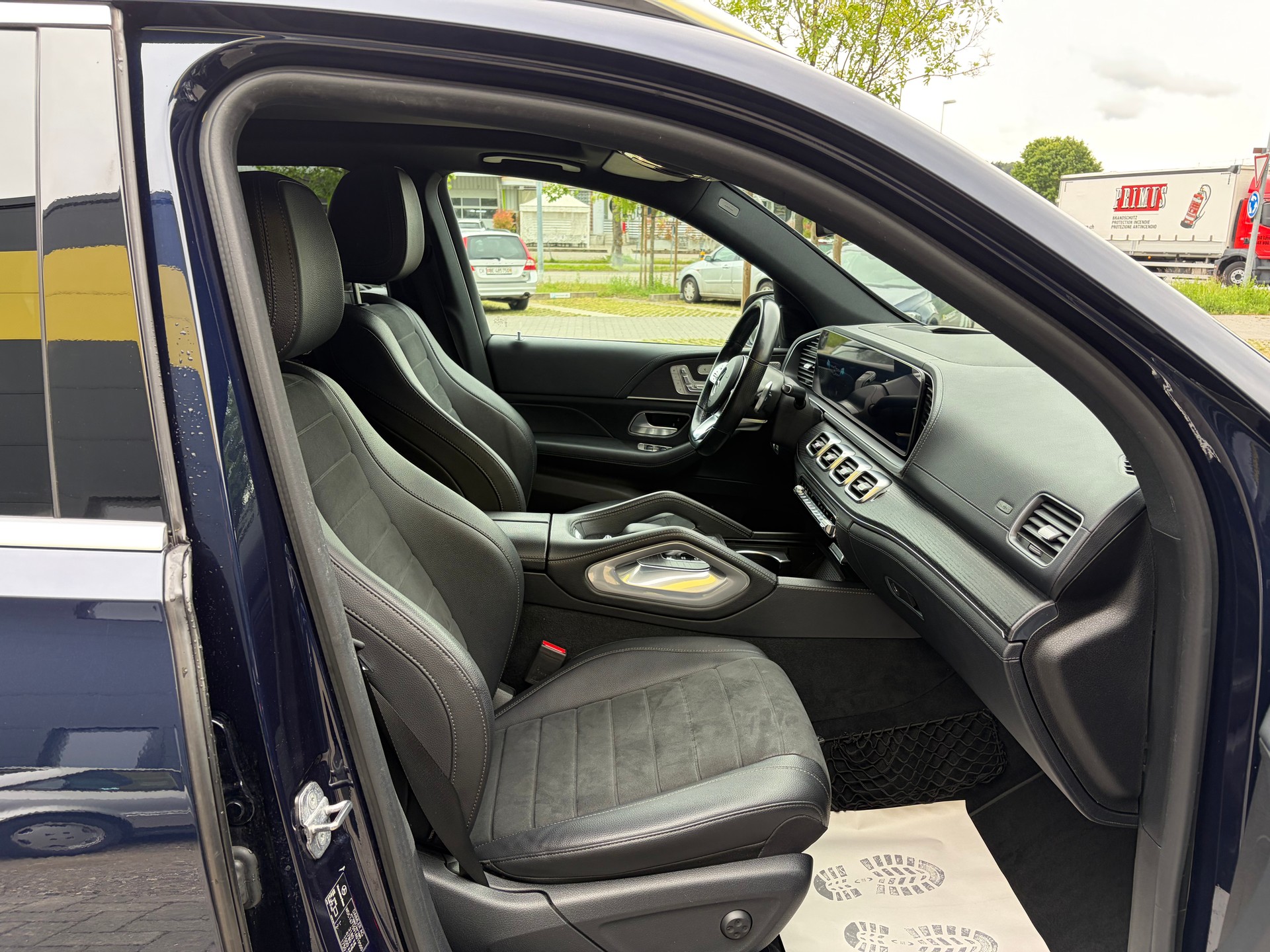 MERCEDES-BENZ GLE 450 4Matic AMG Line 9G-Tronic-image-11