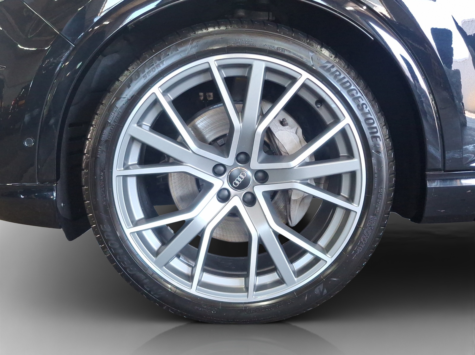AUDI Q7 50 TDI quattro tiptronic-image-14