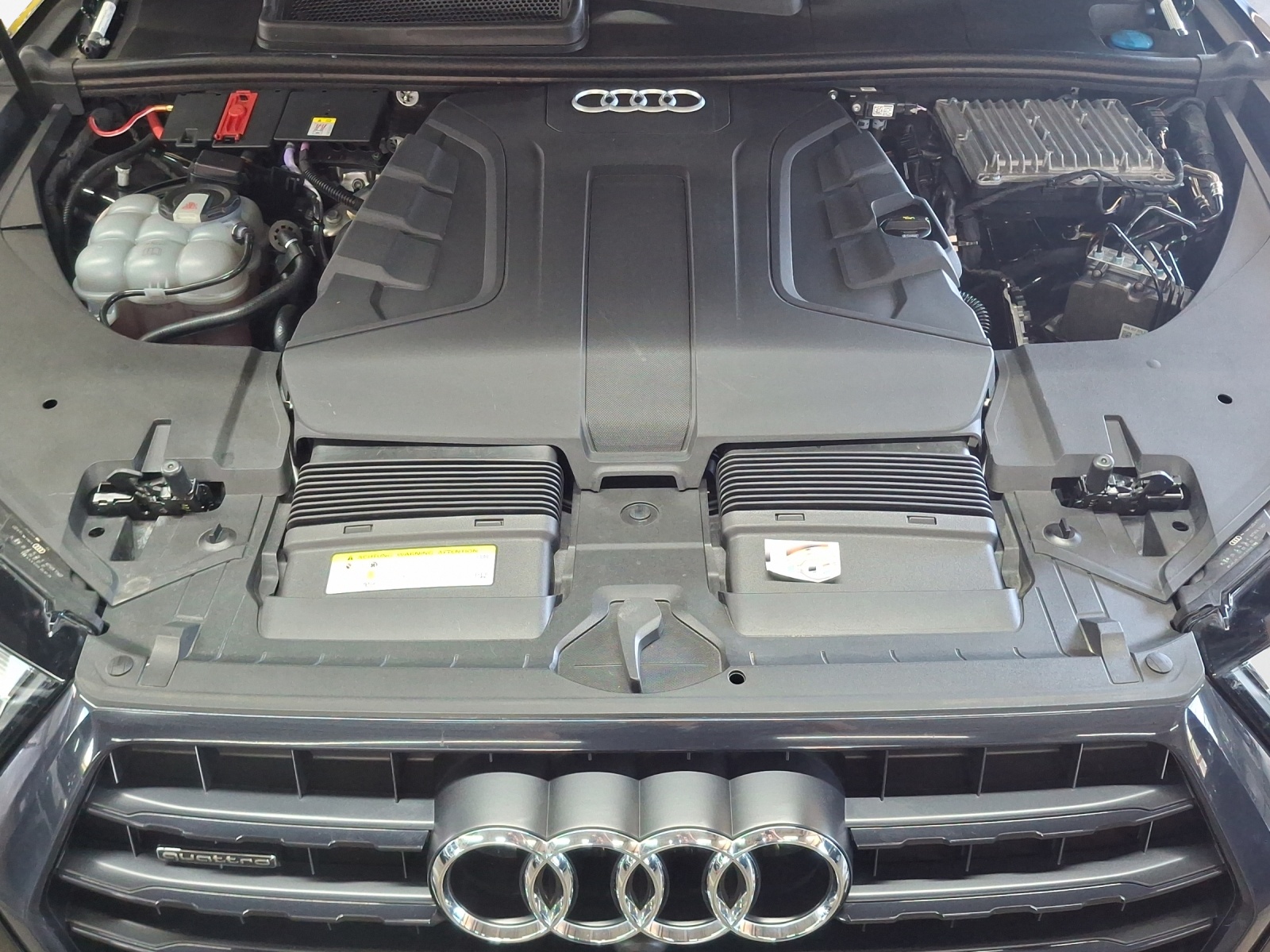 AUDI Q7 50 TDI quattro tiptronic-image-15