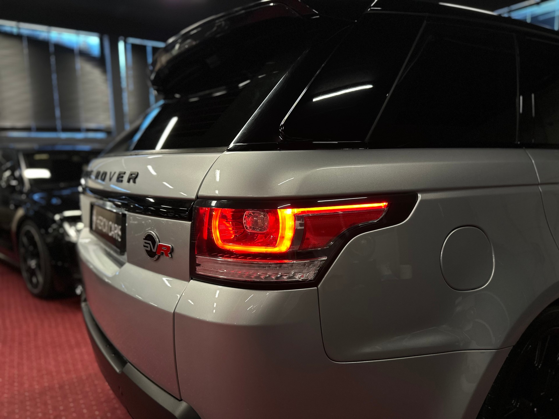 LAND ROVER Range Rover Sport 5.0 V8 SC HSE Dynamic / ** Frisch ab MFK & Service 2026 **-image-6