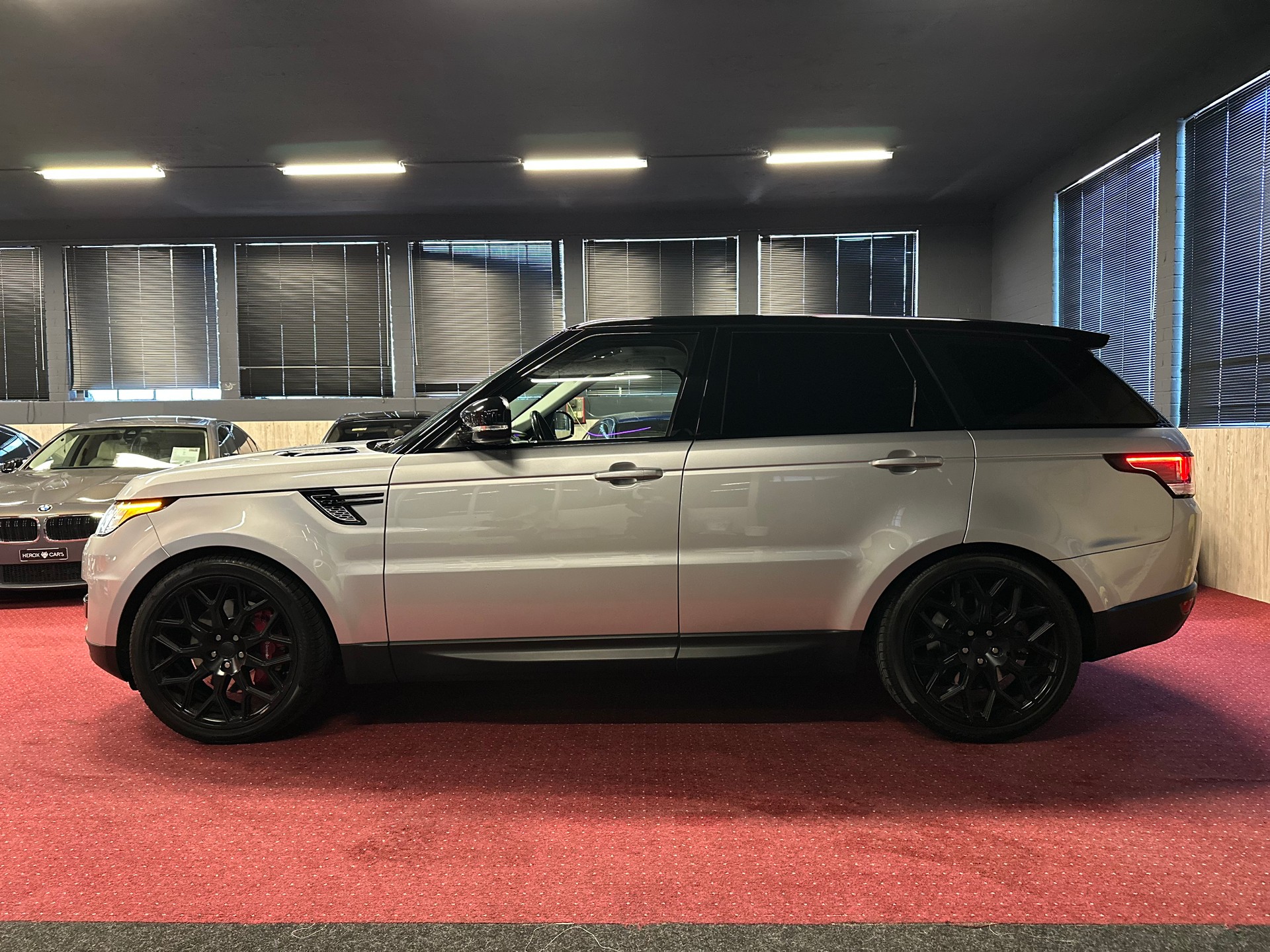 LAND ROVER Range Rover Sport 5.0 V8 SC HSE Dynamic / ** Frisch ab MFK & Service 2026 **-image-10