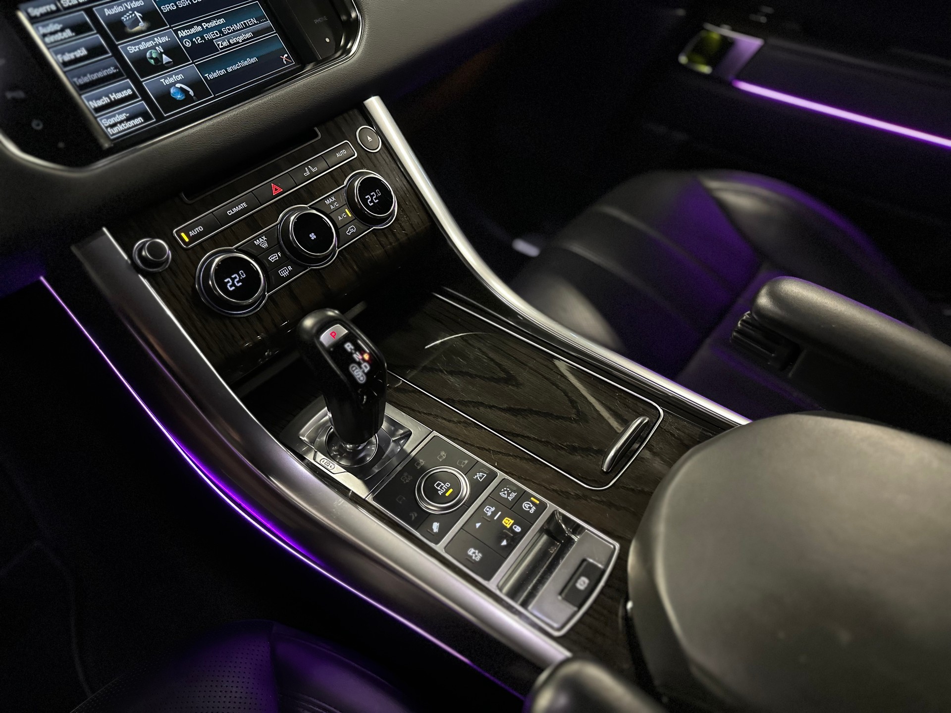LAND ROVER Range Rover Sport 5.0 V8 SC HSE Dynamic / ** Frisch ab MFK & Service 2026 **-image-17