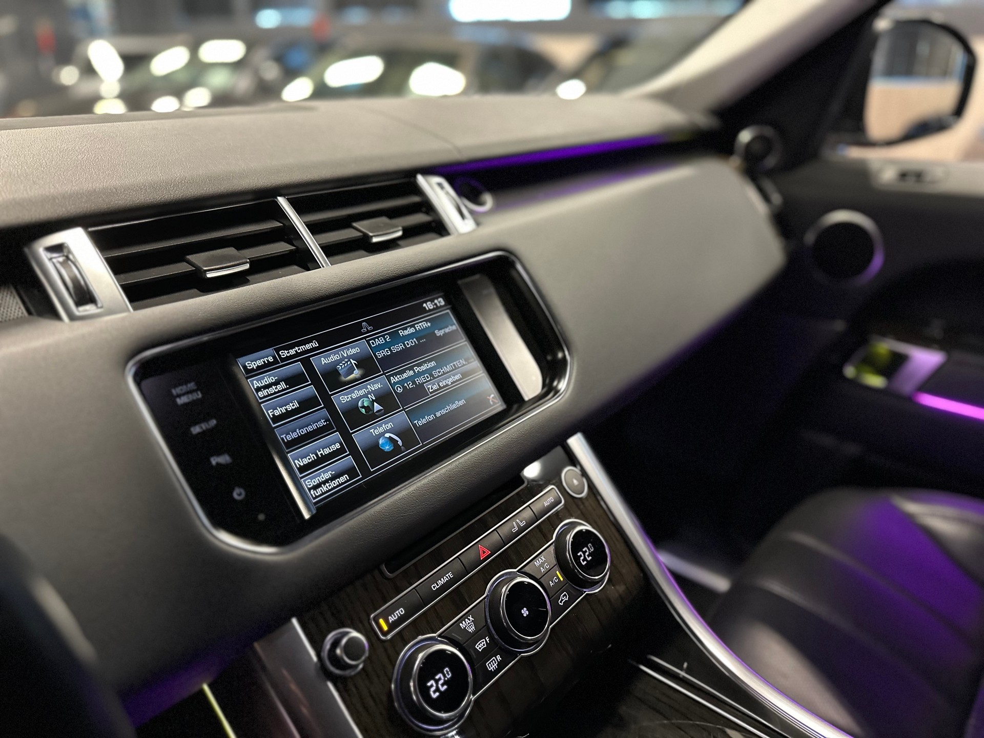 LAND ROVER Range Rover Sport 5.0 V8 SC HSE Dynamic / ** Frisch ab MFK & Service 2026 **-image-18