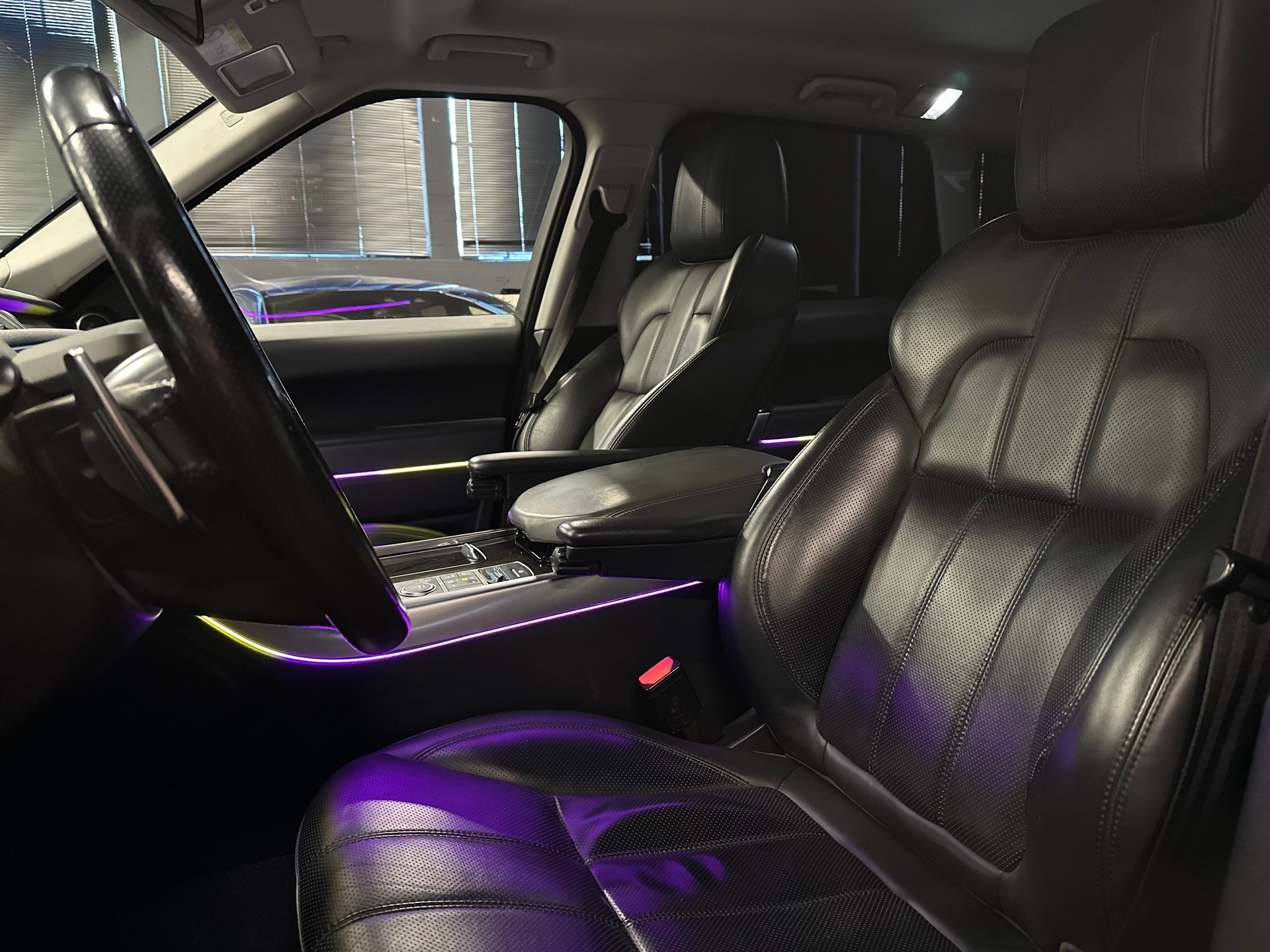 LAND ROVER Range Rover Sport 5.0 V8 SC HSE Dynamic / ** Frisch ab MFK & Service 2026 **-image-19