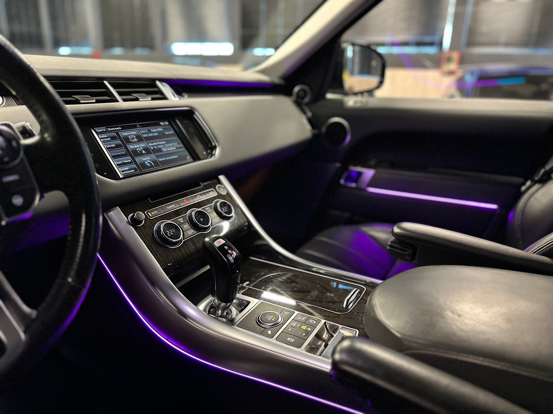 LAND ROVER Range Rover Sport 5.0 V8 SC HSE Dynamic / ** Frisch ab MFK & Service 2026 **-image-16