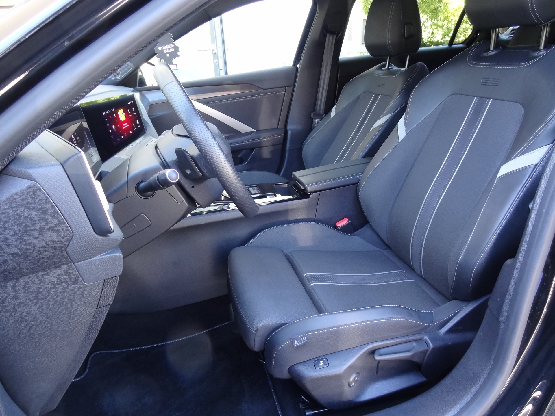 OPEL Astra Sports Tourer 1.6 PHEV Turbo Swiss Automatic-image-10