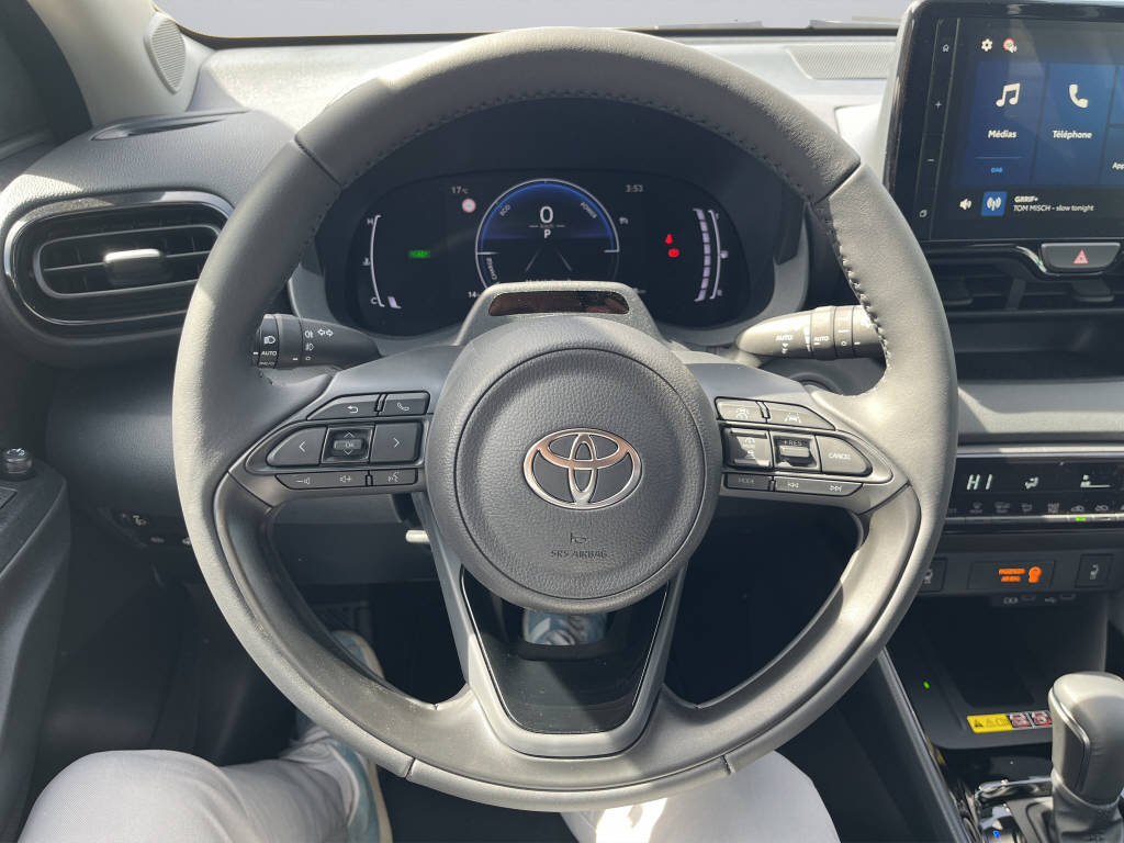 TOYOTA Yaris 1.5 VVT-i HSD Trend-image-9