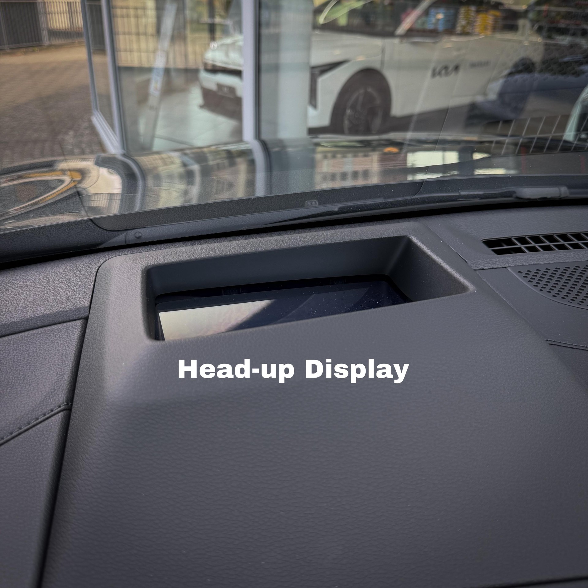 KIA Sportage 1.6 T-GDi Hybrid Black Edition-image-6