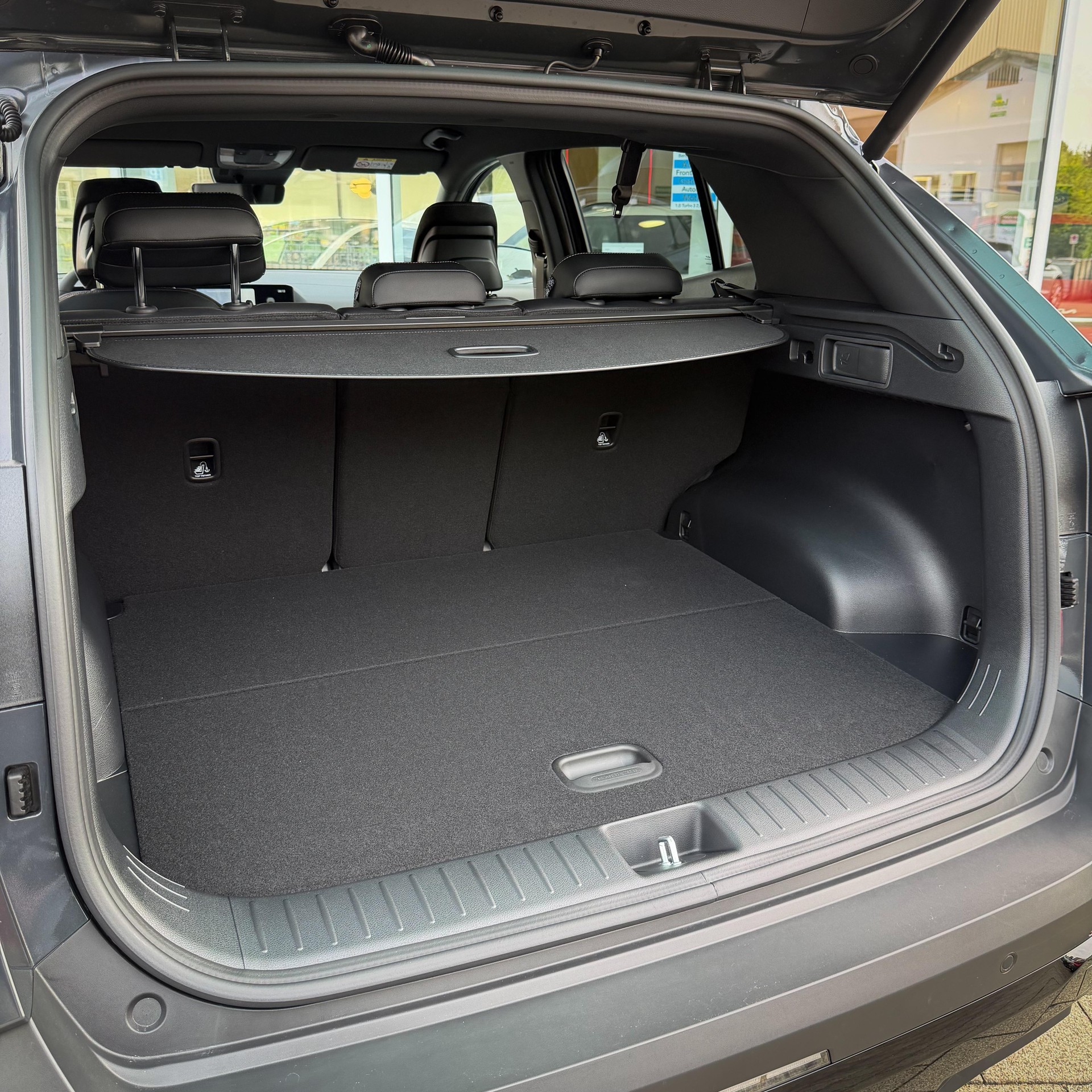 KIA Sportage 1.6 T-GDi Hybrid Black Edition-image-17