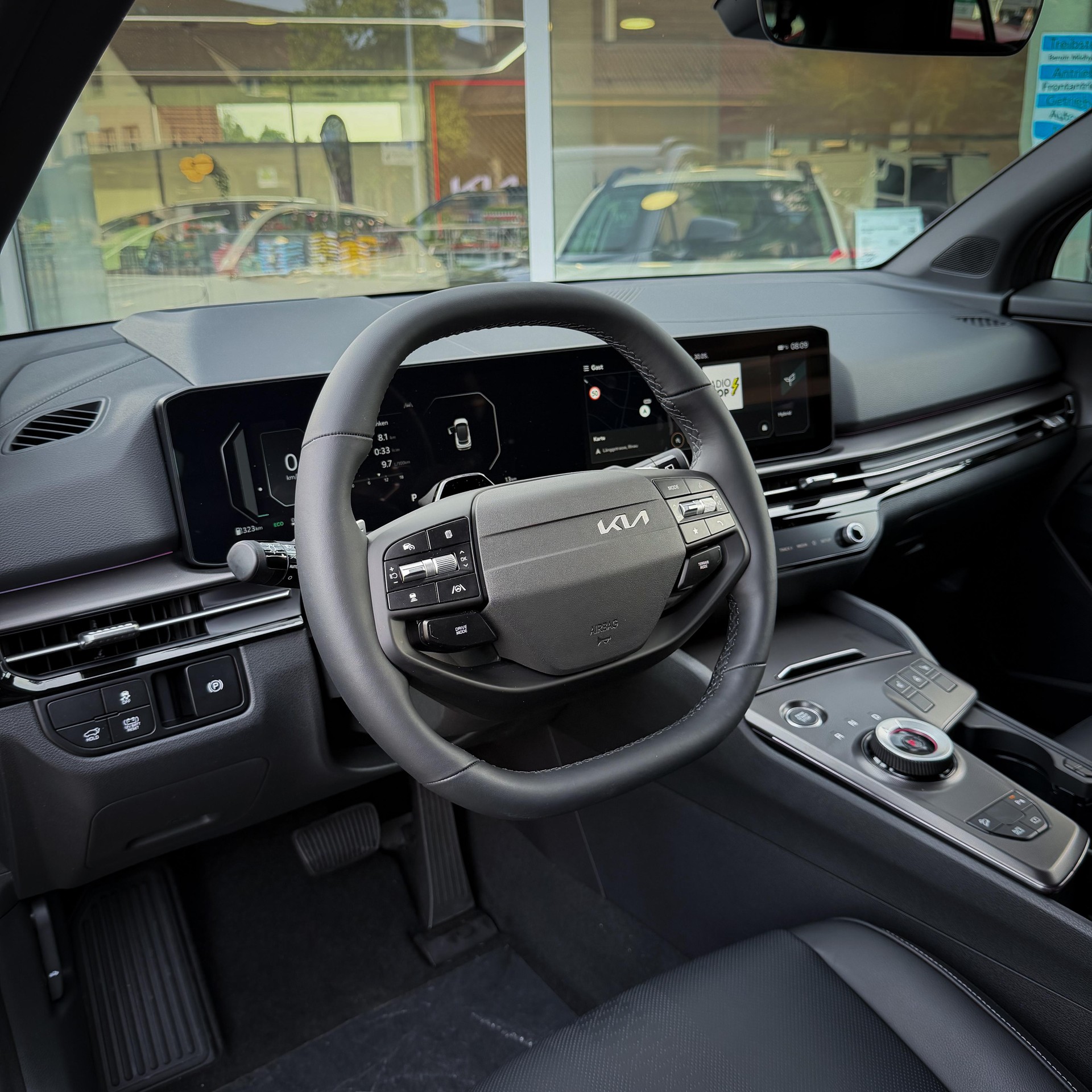 KIA Sportage 1.6 T-GDi Hybrid Black Edition-image-4