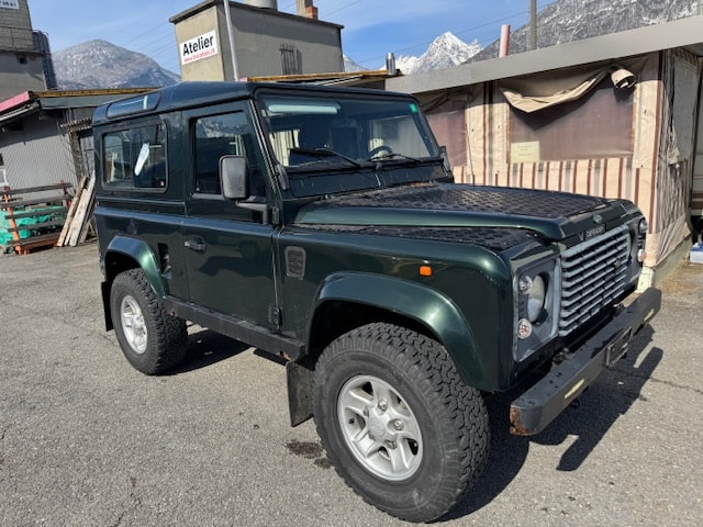 LAND ROVER Defender 90 SW 2.5 TDi-image-6