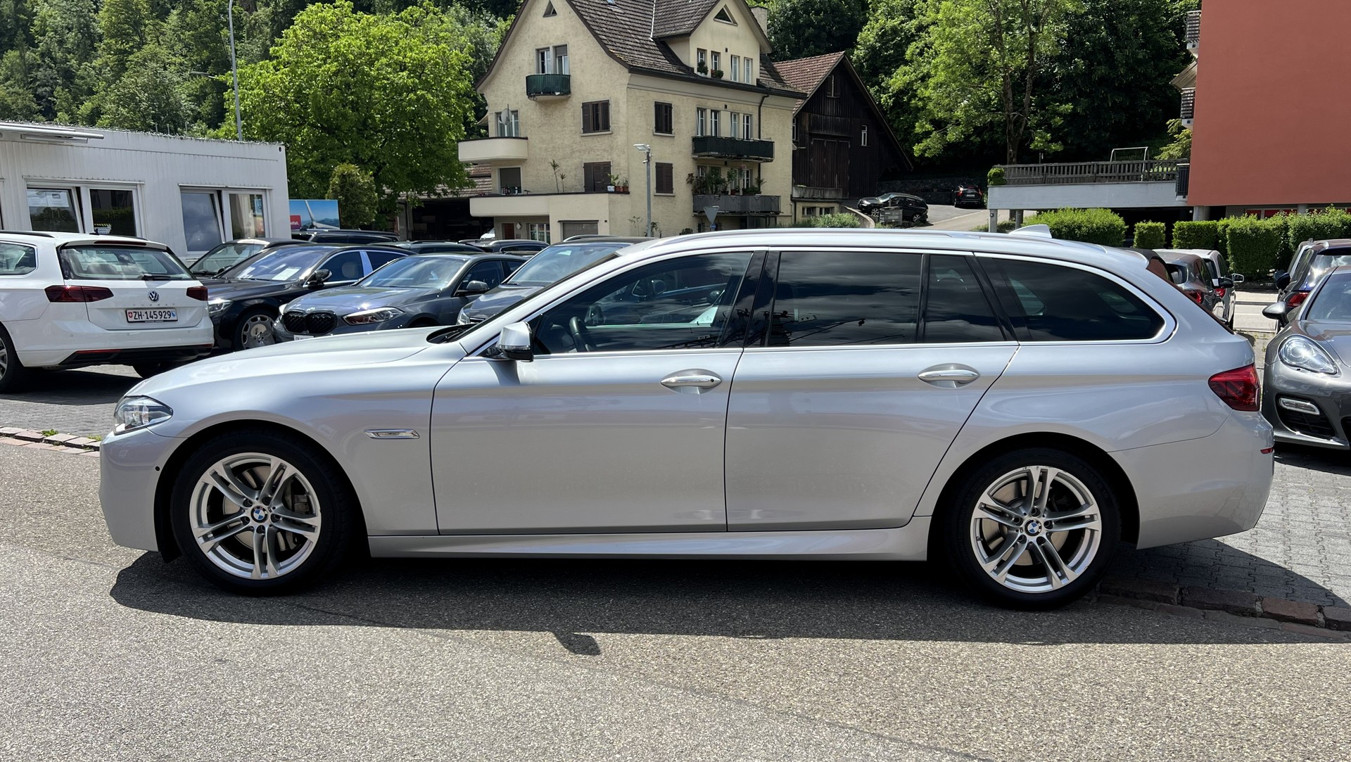 BMW 535d Touring xDrive Steptronic-image-1