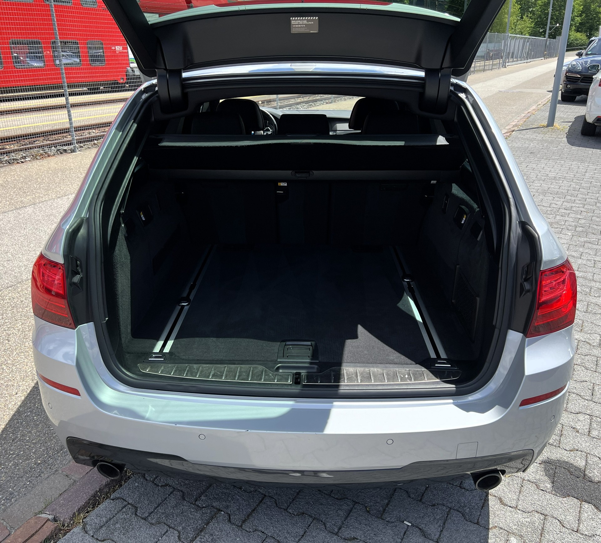 BMW 535d Touring xDrive Steptronic-image-12