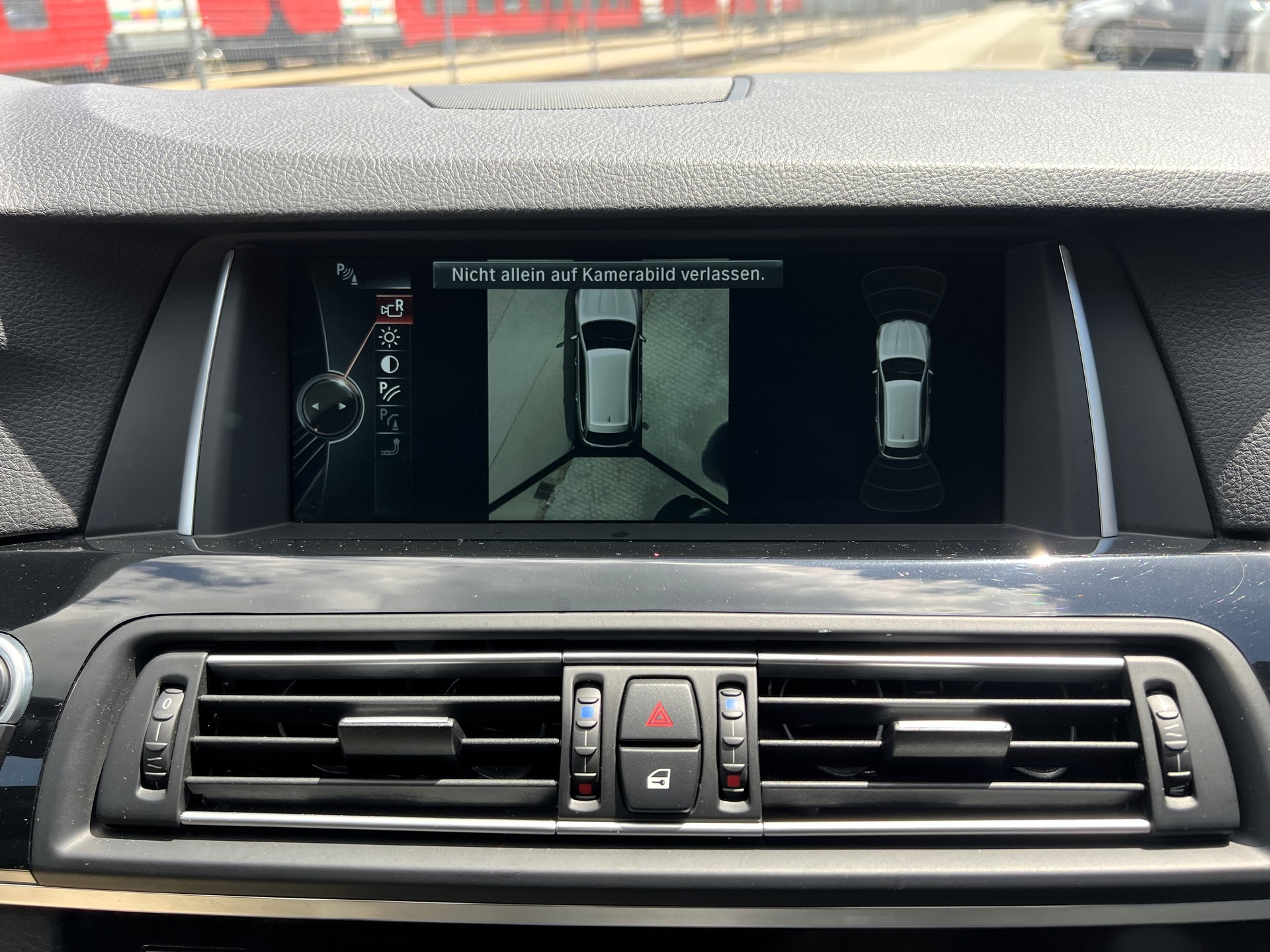BMW 535d Touring xDrive Steptronic-image-24