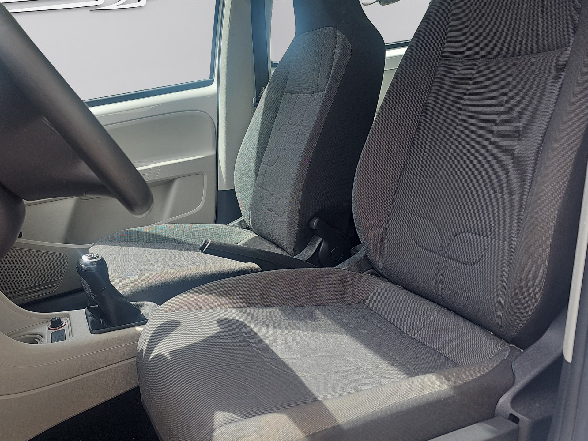 VW Up 1.0 BMT EcoFuel high up-image-8