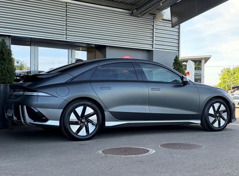 HYUNDAI Ioniq 6 77kWh Amplia-image-2