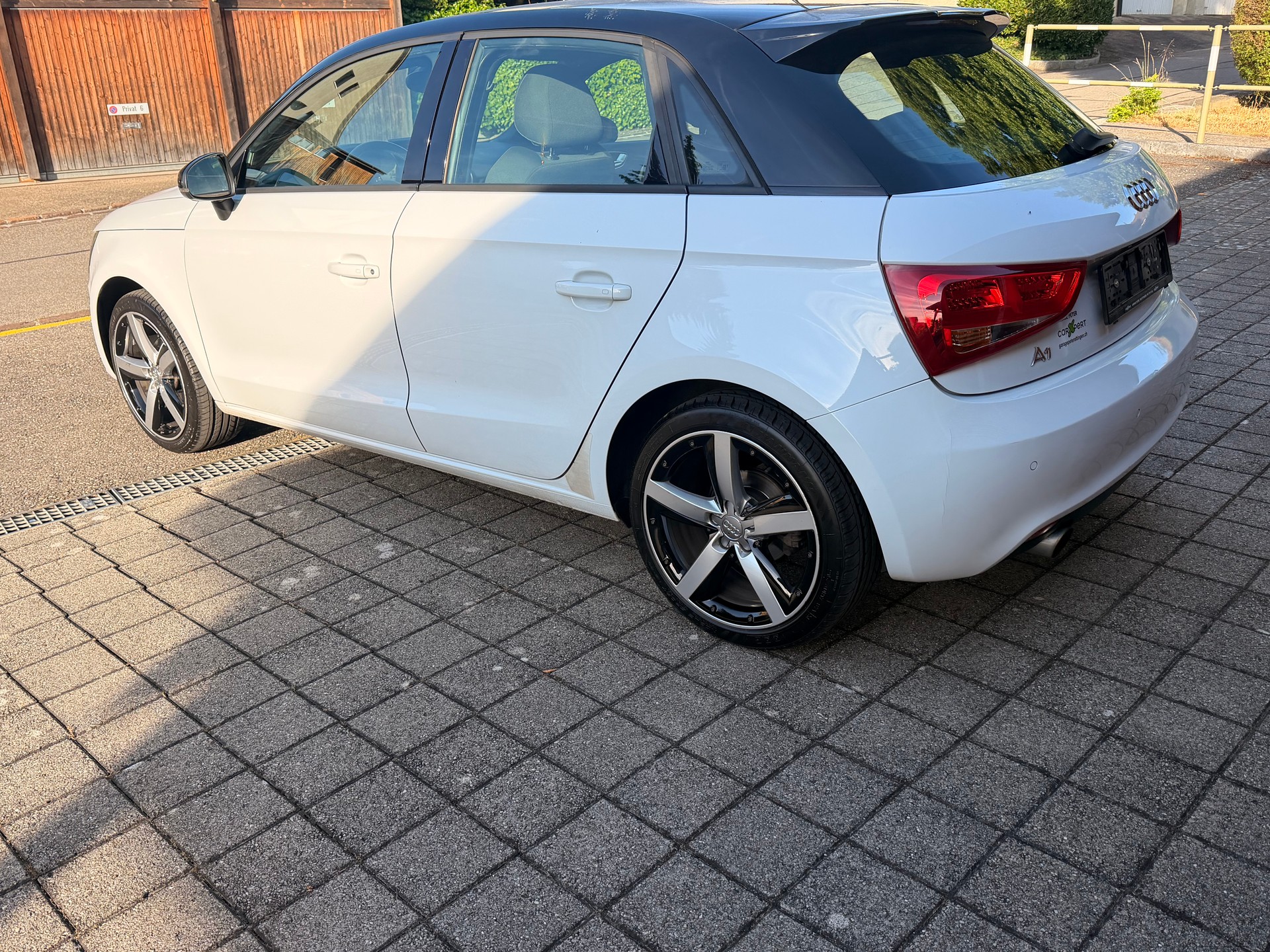 AUDI A1 Sportback 1.6 TDI Attraction-image-7
