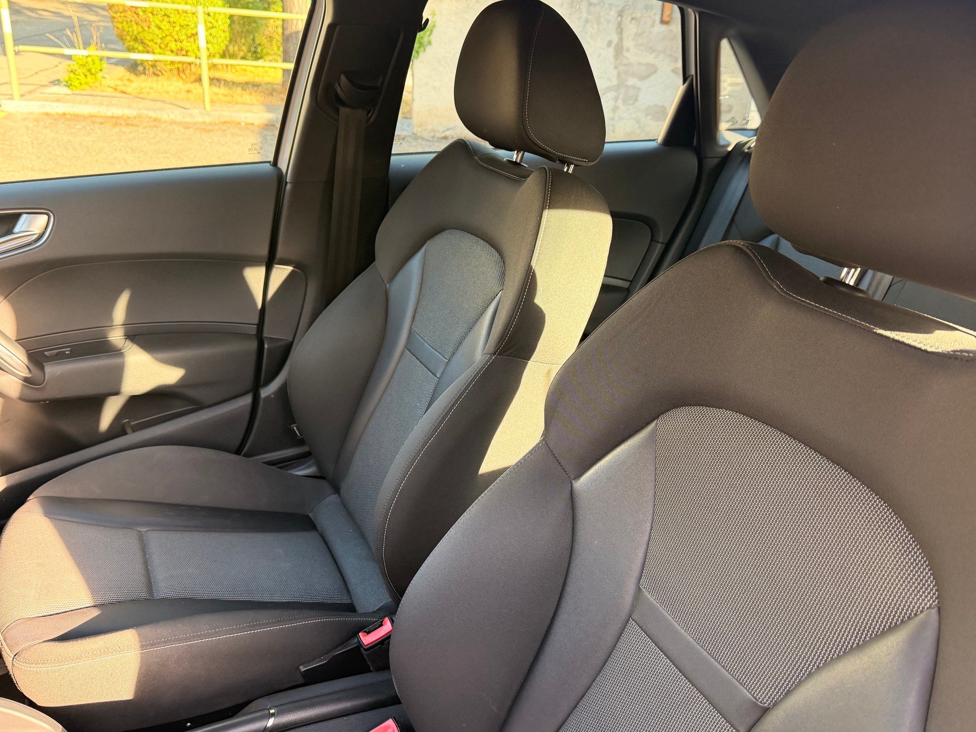AUDI A1 Sportback 1.6 TDI Attraction-image-4