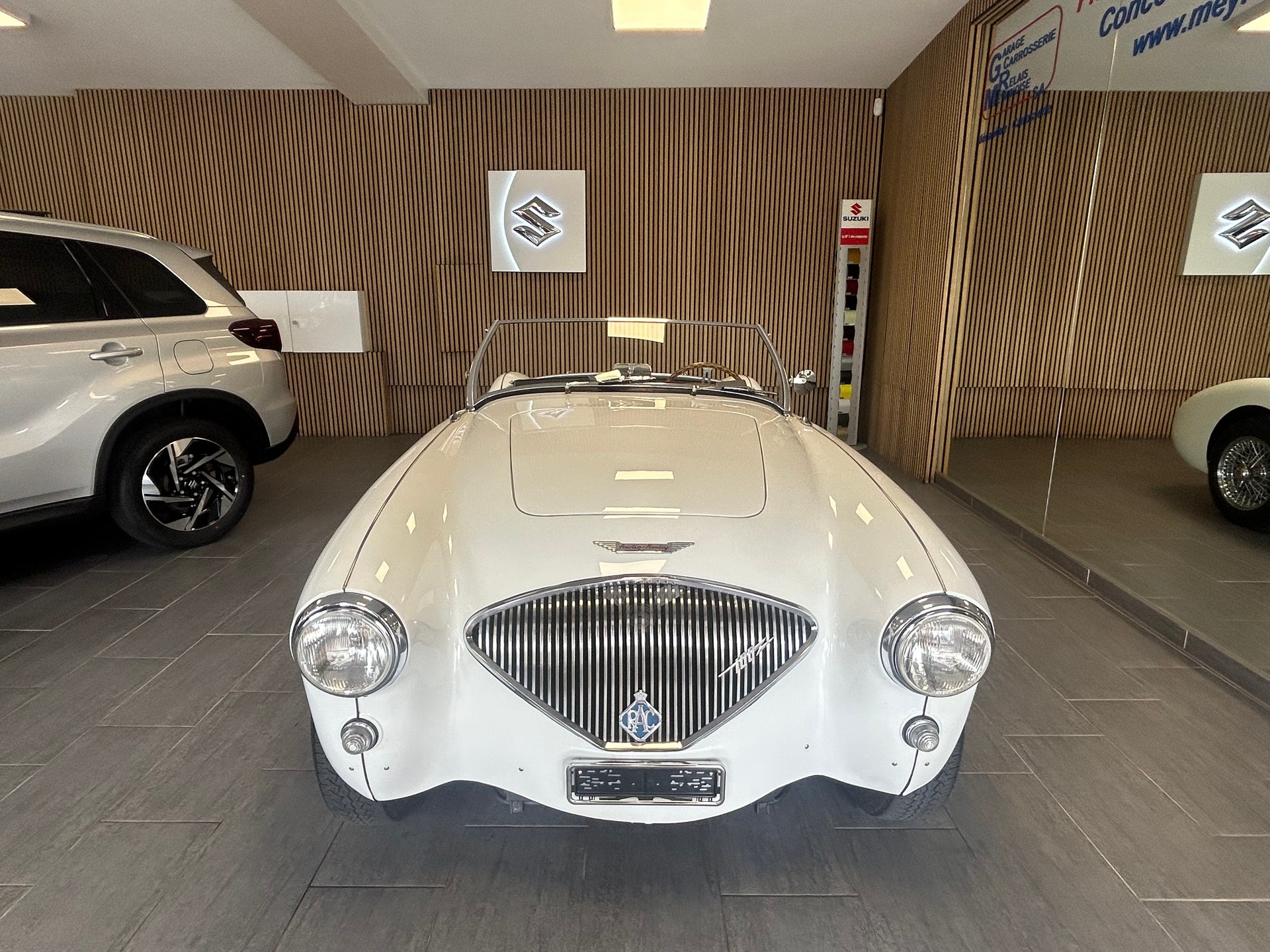 AUSTIN-HEALEY 100 BN1-image-4
