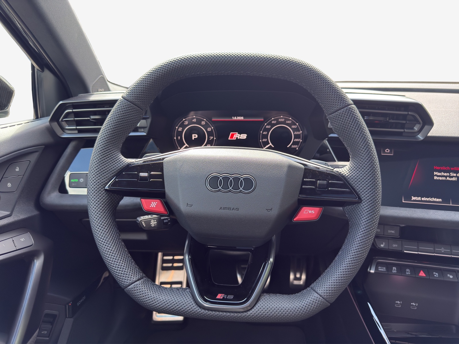 AUDI RS3 Limousine 2.5 TSI quattro S-tronic-image-9