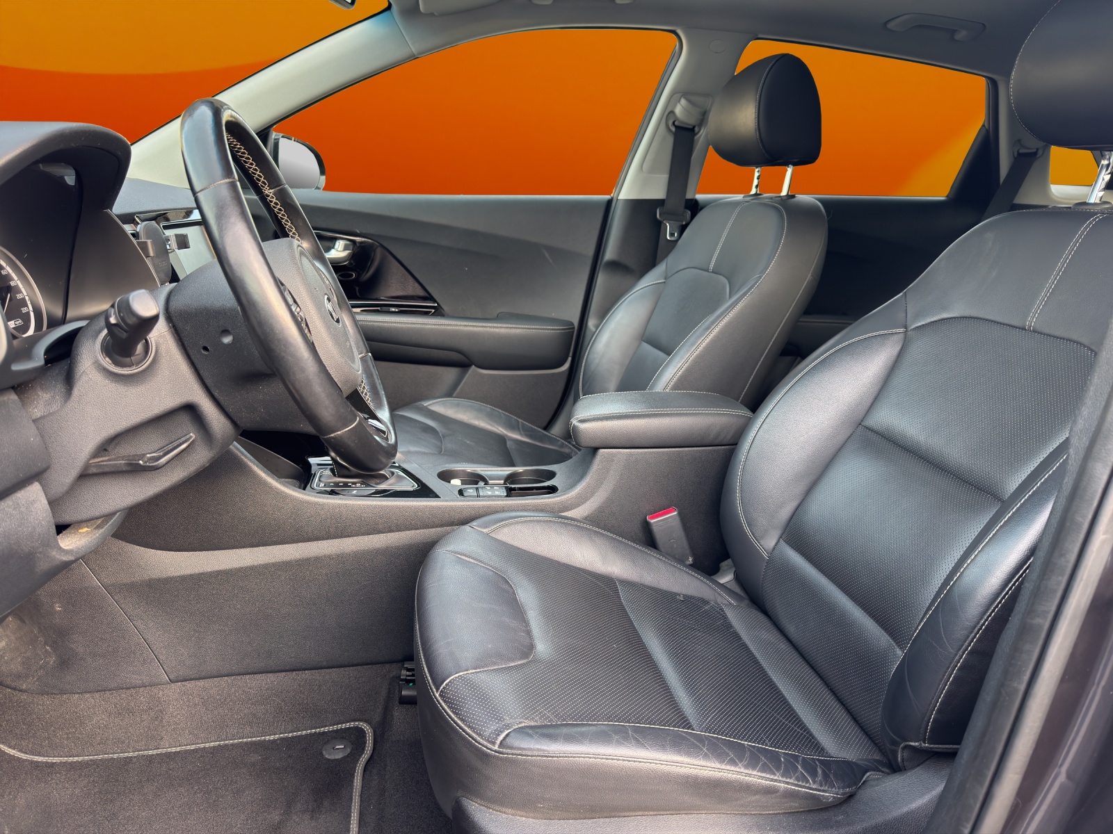 KIA Niro 1.6GDi Hybrid Style DCT-image-10