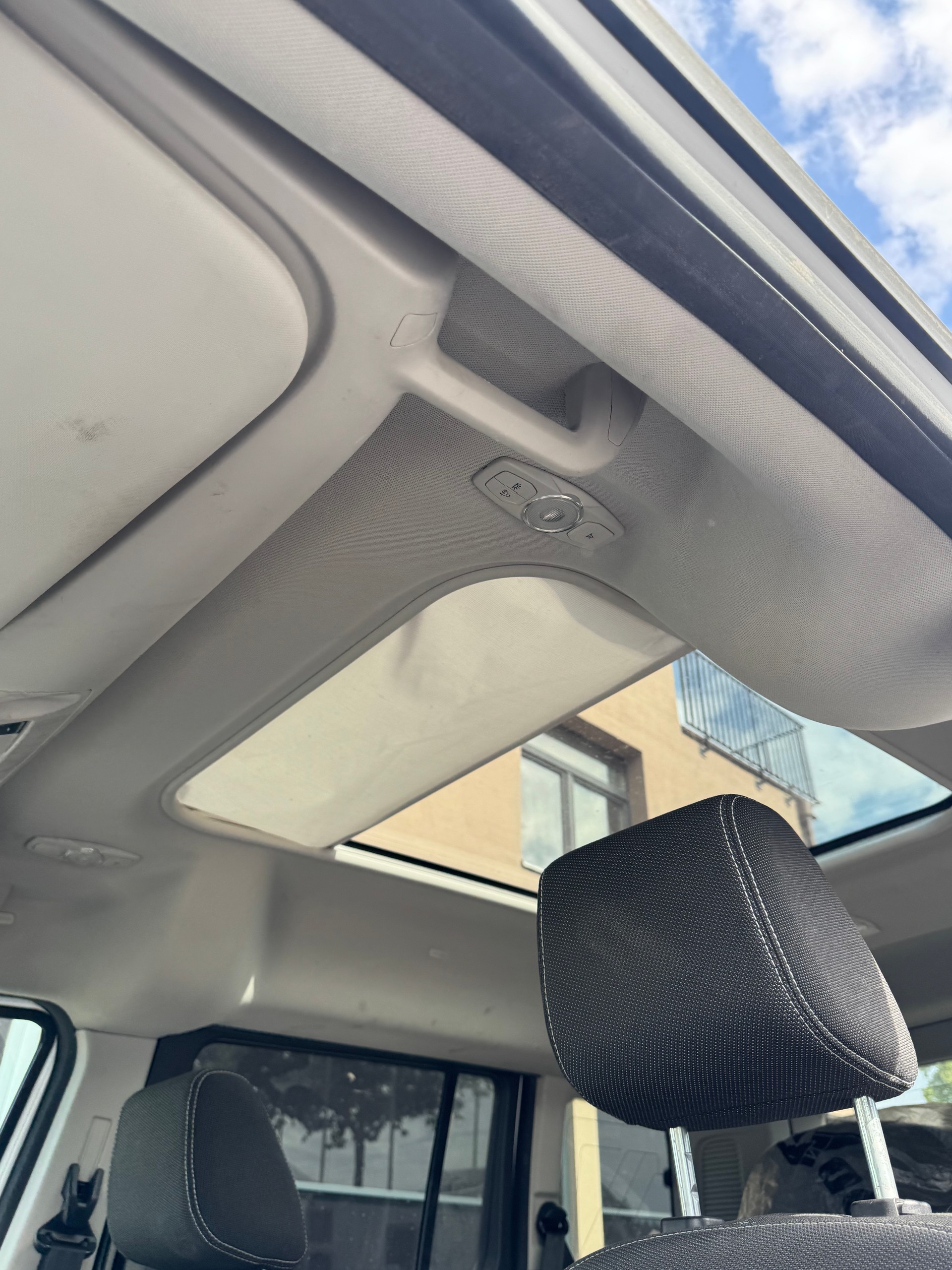 FORD Tourneo Connect 1.6 TDCi Trend-image-15