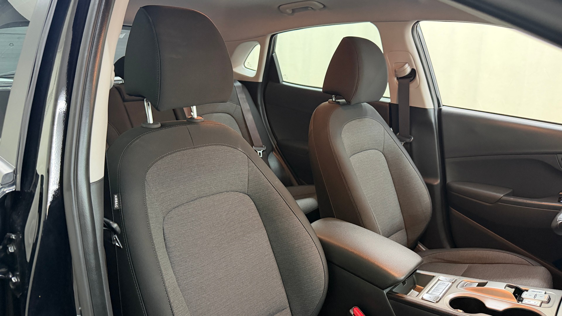 HYUNDAI Kona EV Origo-image-14