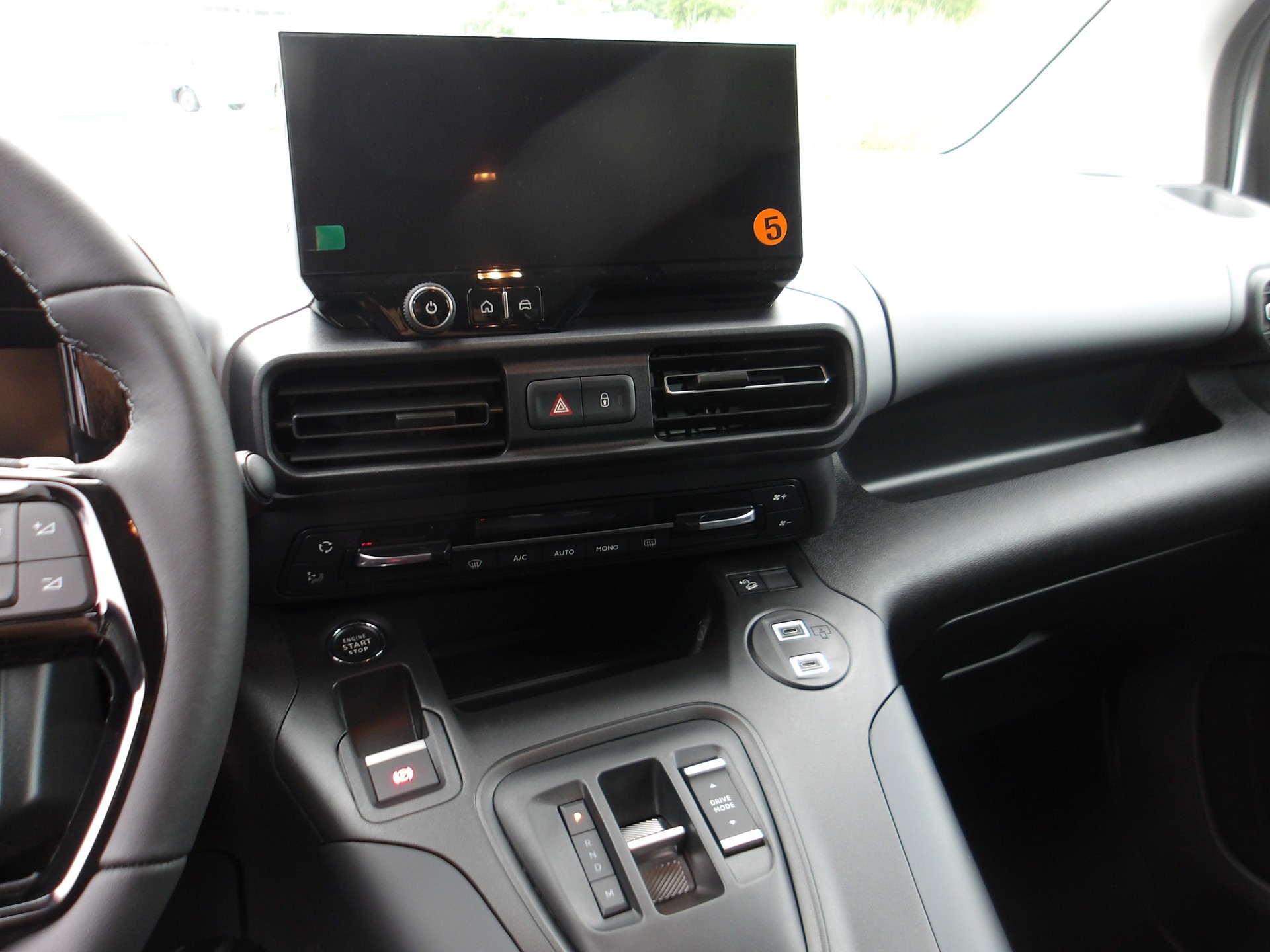 FIAT Qubo L 1.5 TD La Prima 130 PS 7 Plätze-image-15
