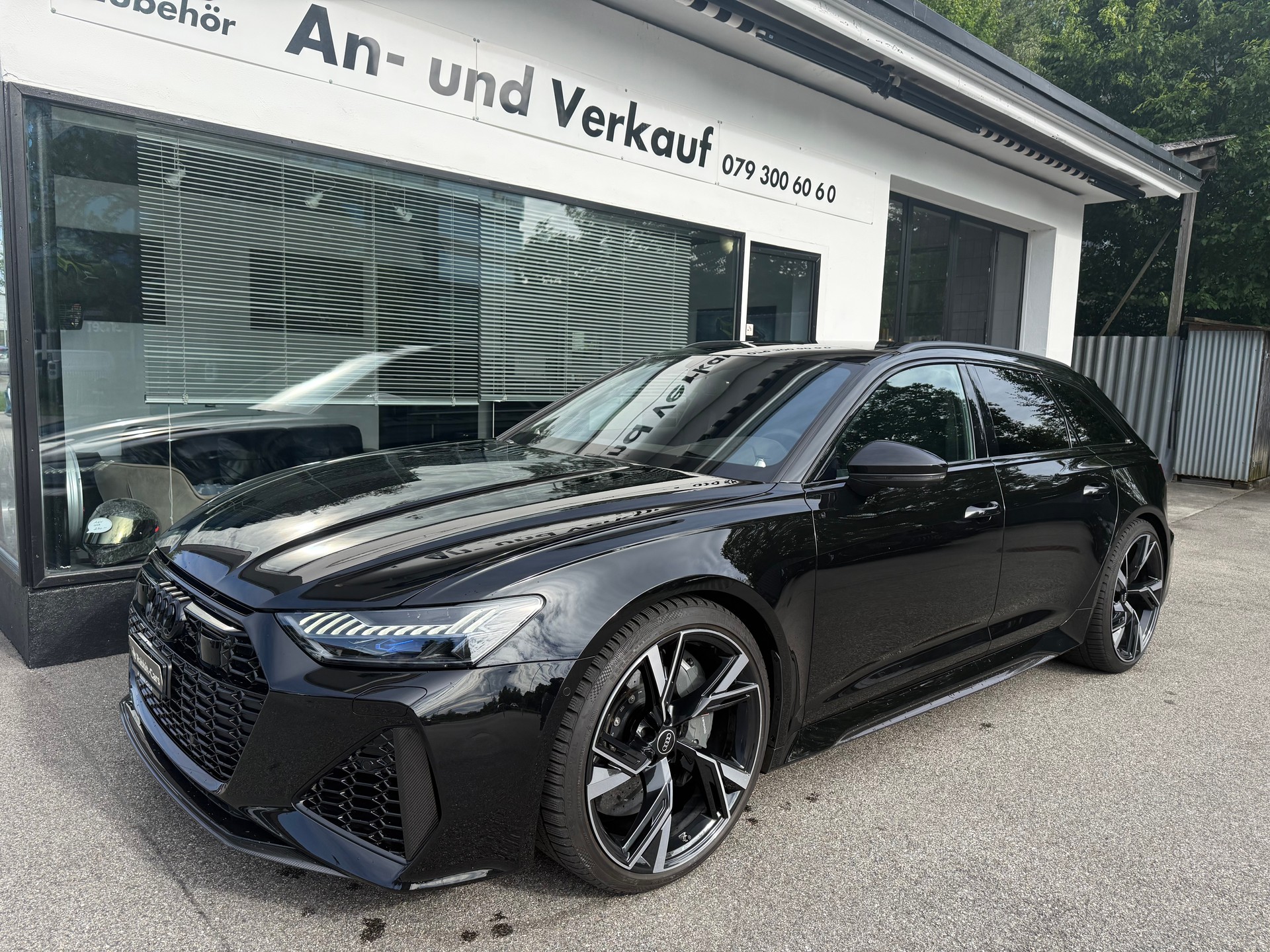 AUDI RS6 Avant 4.0 TFSI V8 quattro-image-0