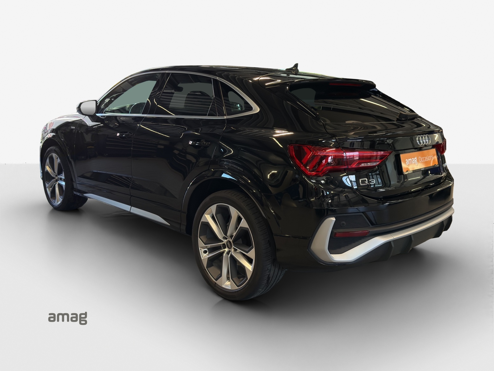 AUDI Q3 Sportback 35 TFSI S line Attraction S-tronic-image-2