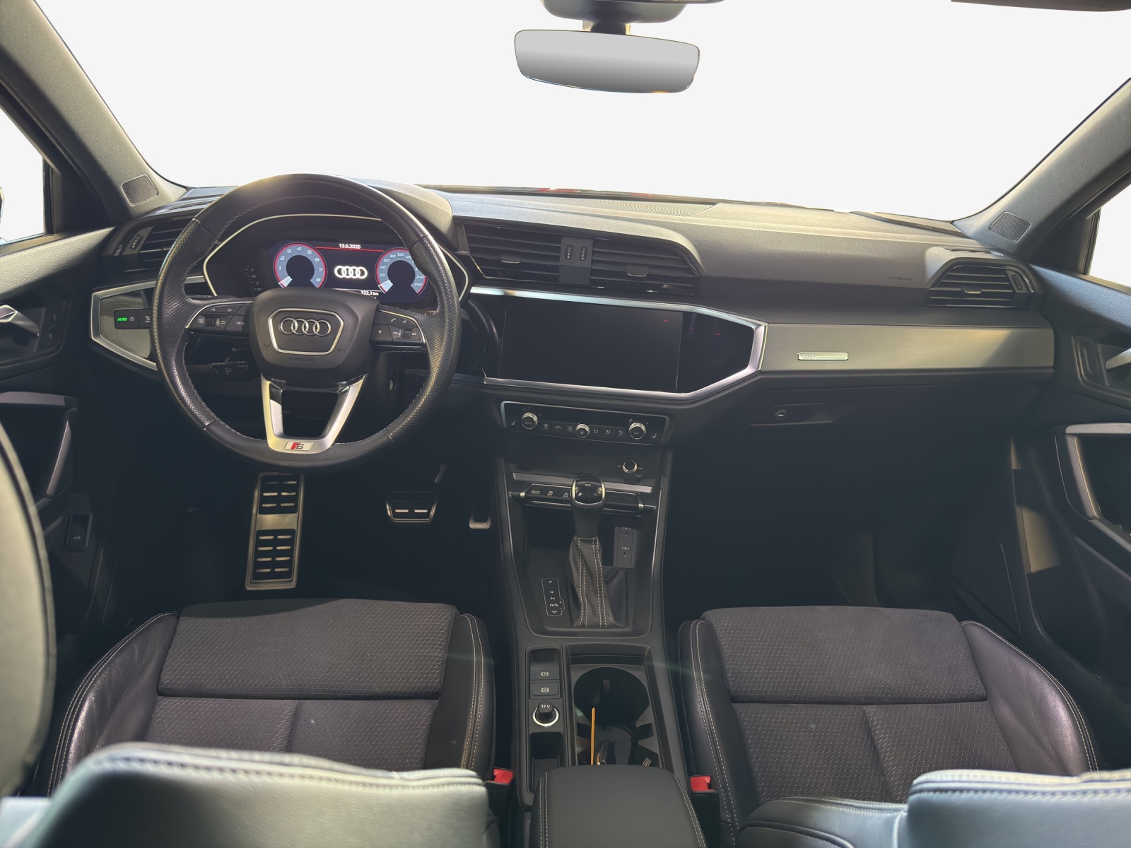 AUDI Q3 Sportback 35 TFSI S line Attraction S-tronic-image-8