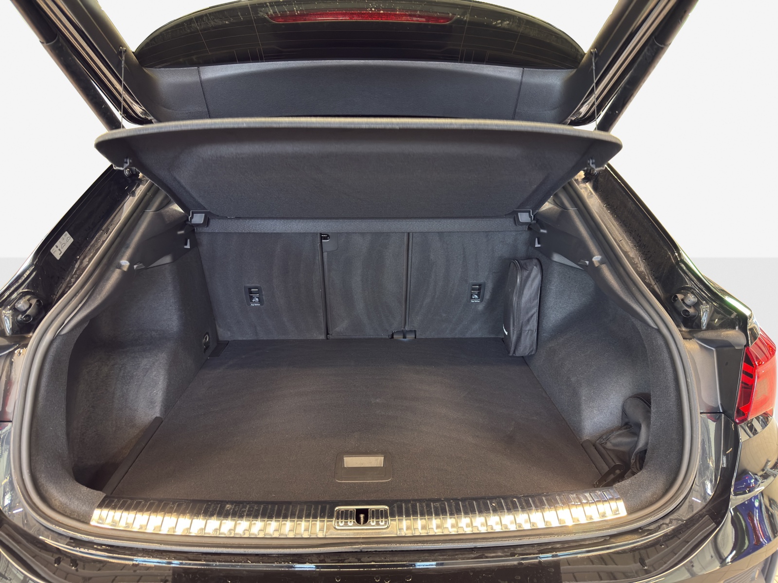 AUDI Q3 Sportback 35 TFSI S line Attraction S-tronic-image-12