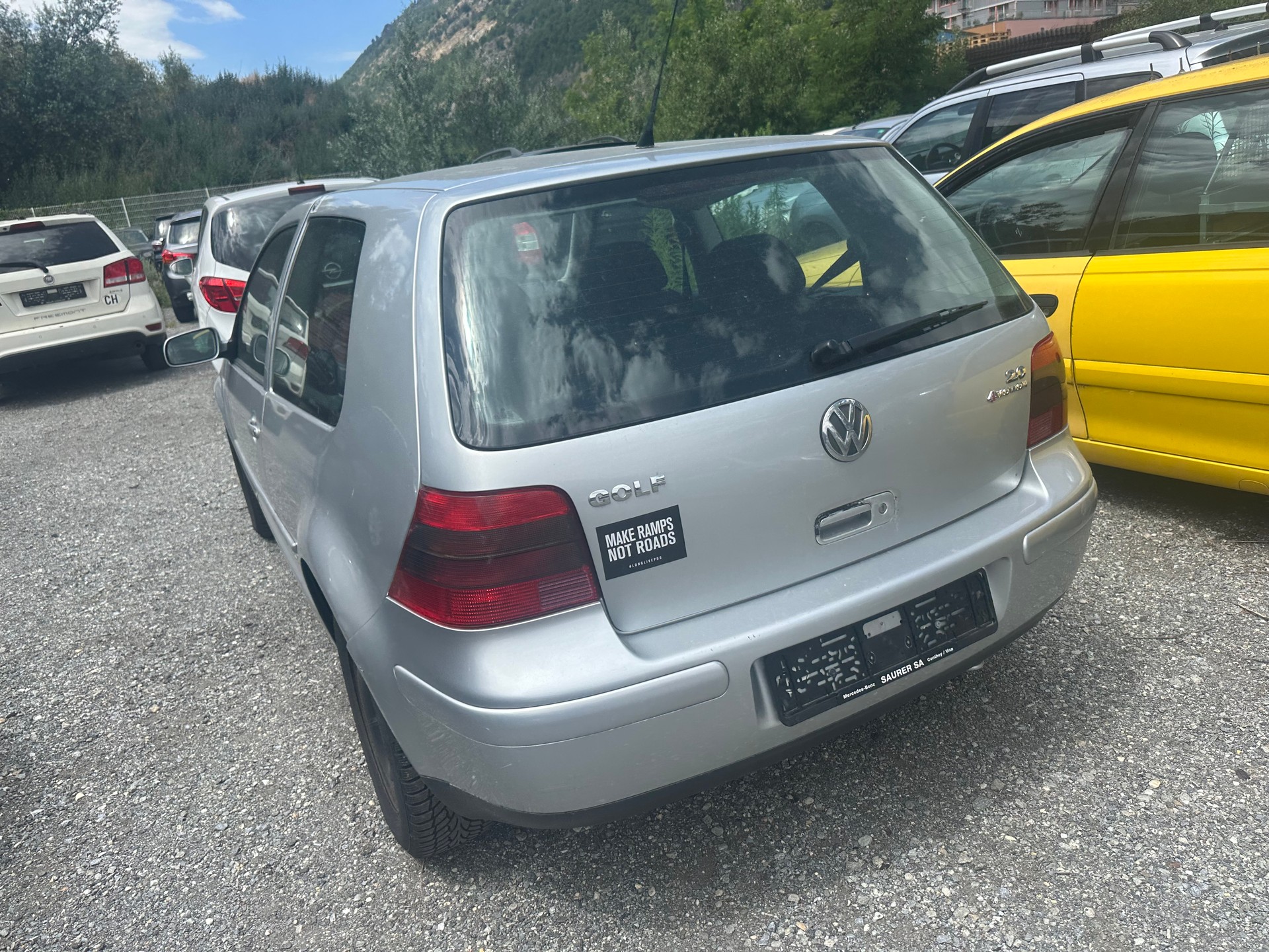 VW Golf 2.0 Comfortline 4Motion-image-5
