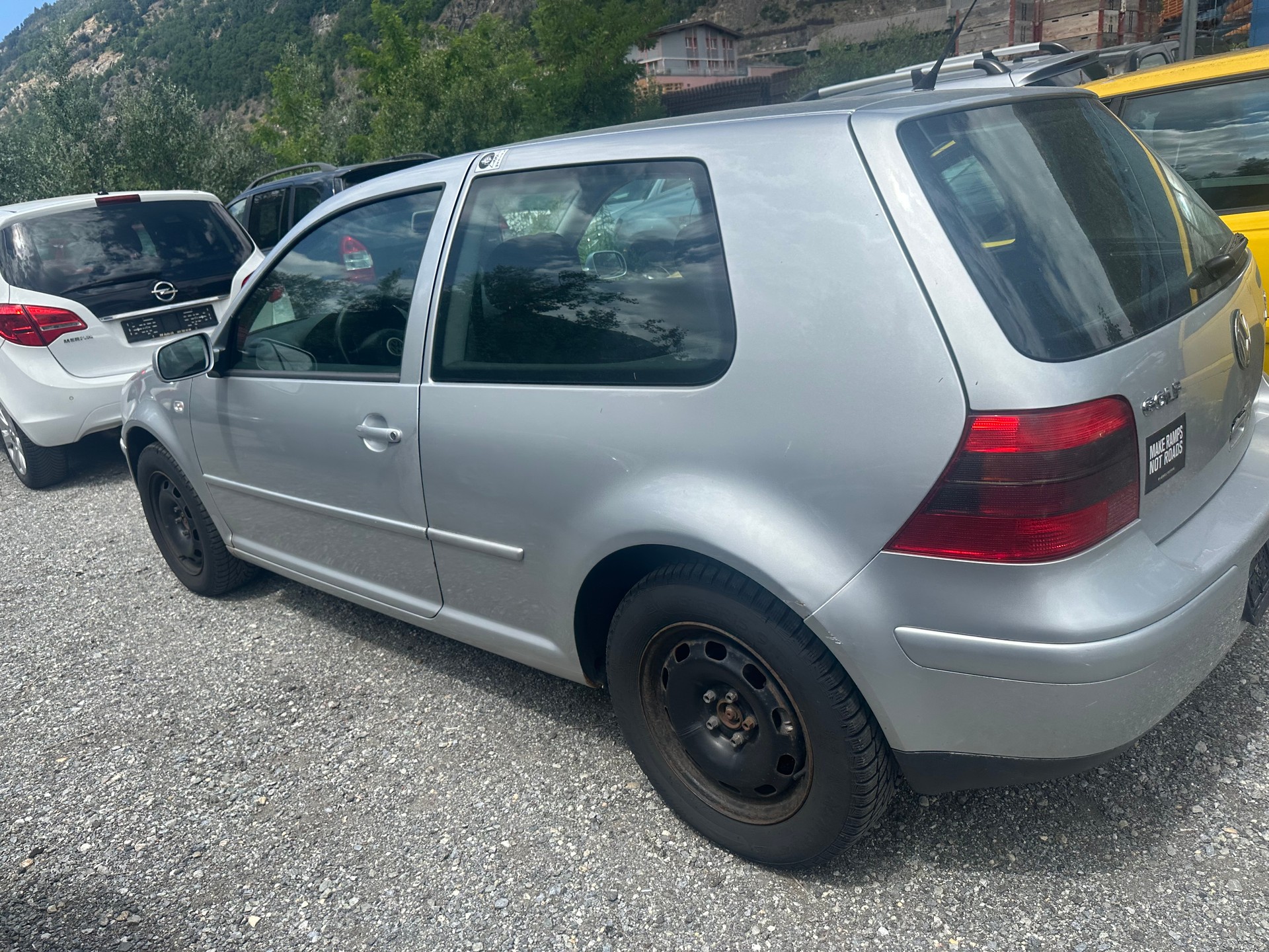 VW Golf 2.0 Comfortline 4Motion-image-6