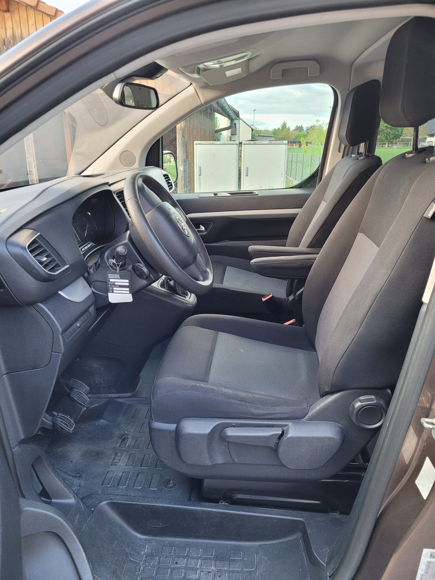 TOYOTA 2.0 D Family-image-4