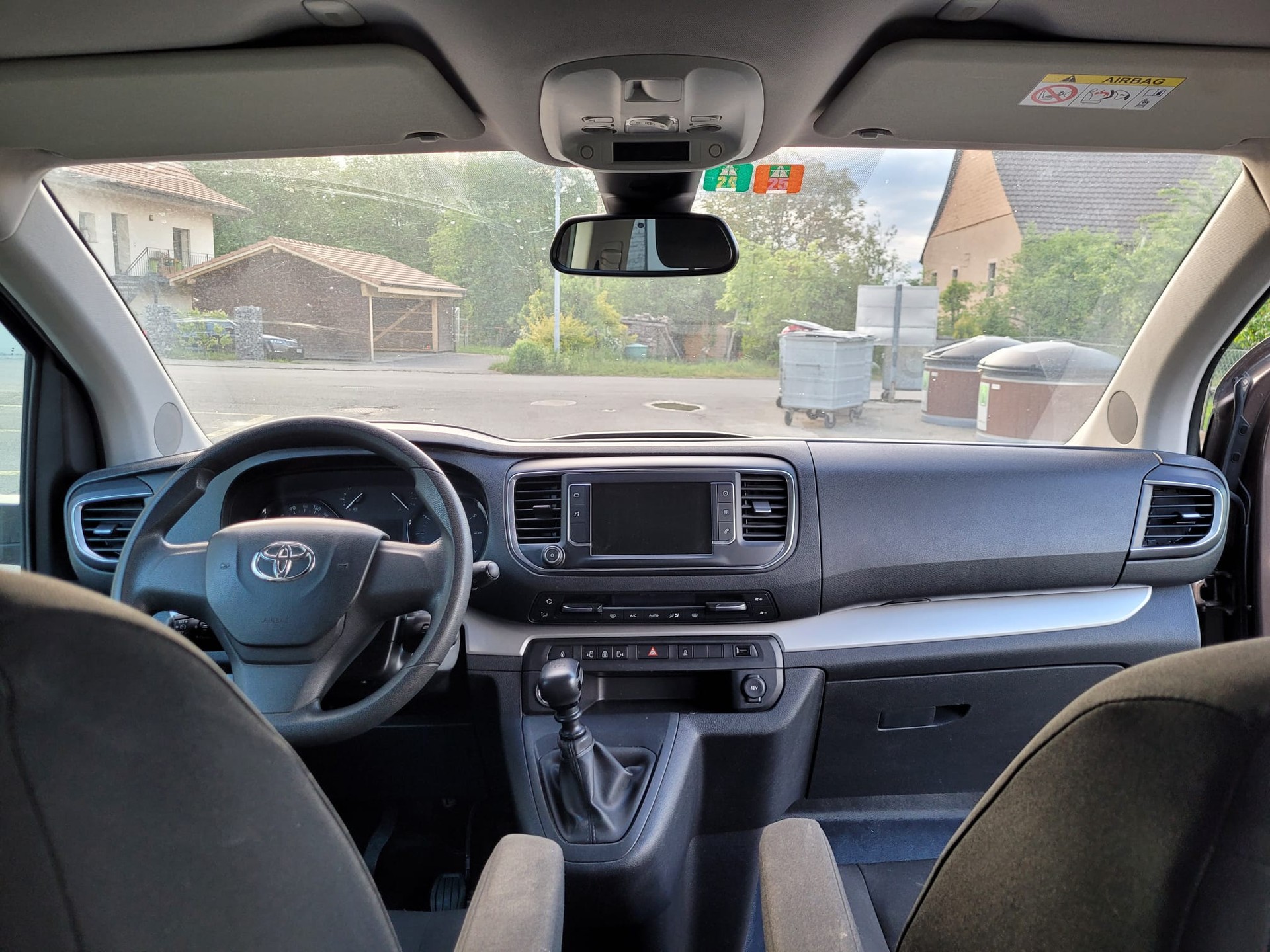 TOYOTA 2.0 D Family-image-5