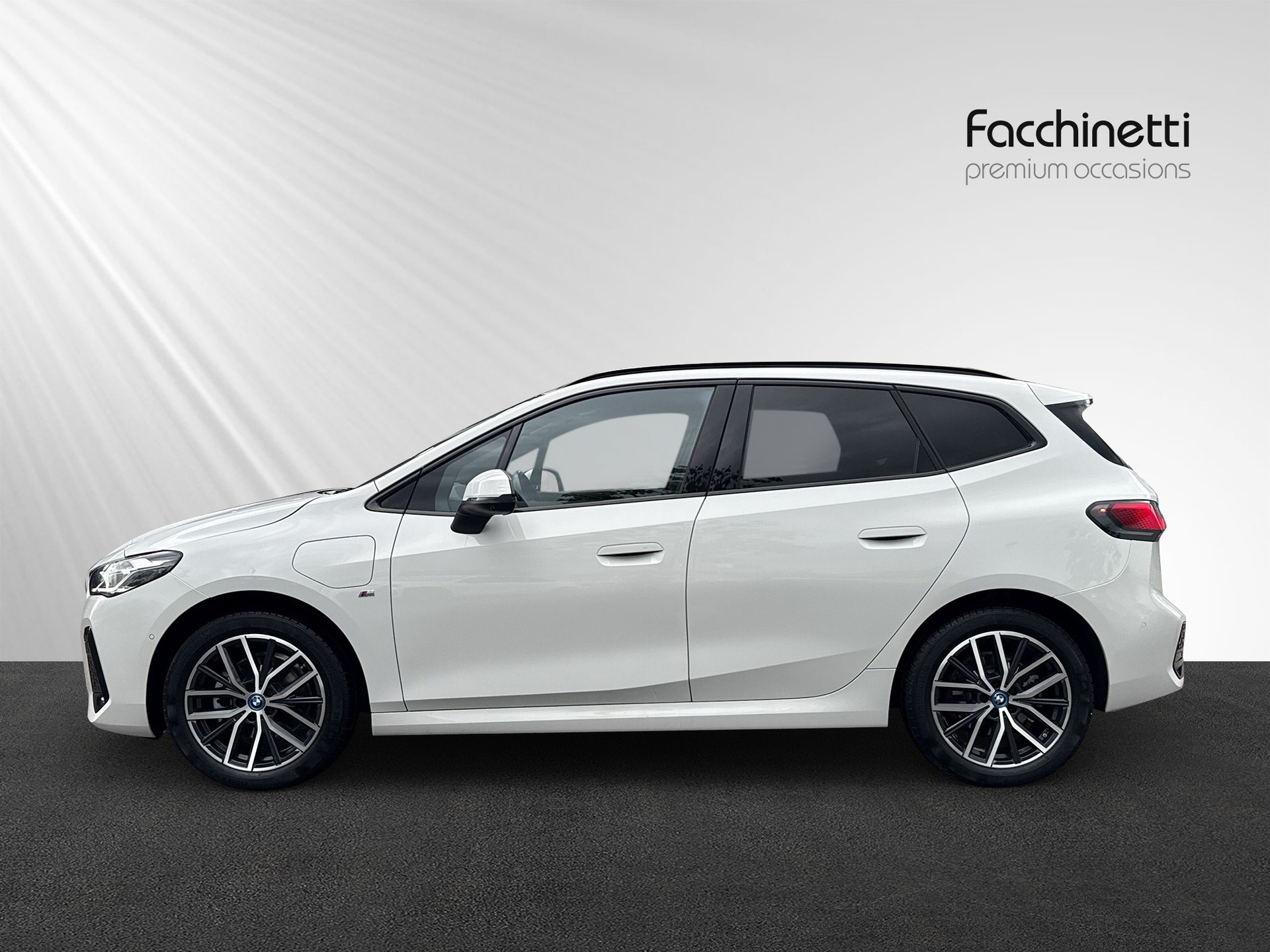 BMW 225e xDrive Active Tourer M Sport-image-1
