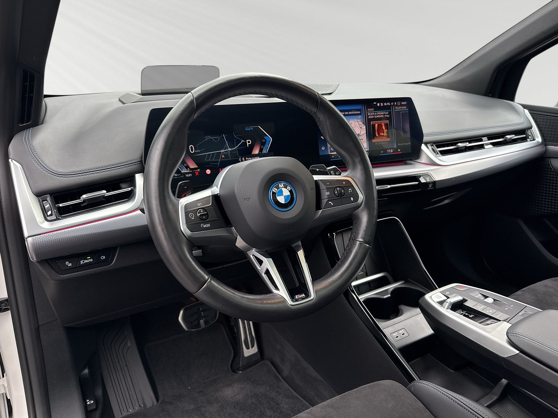 BMW 225e xDrive Active Tourer M Sport-image-3