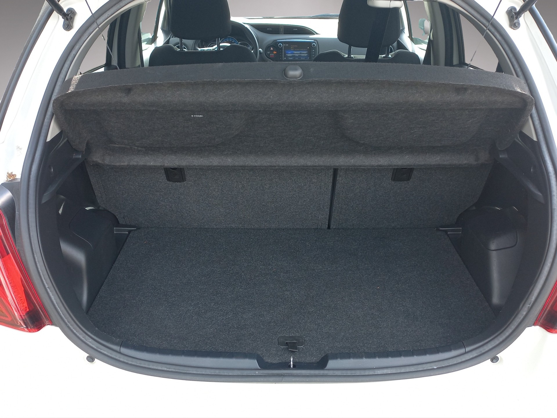 TOYOTA Yaris 1.5 Trend e-CVT-image-13
