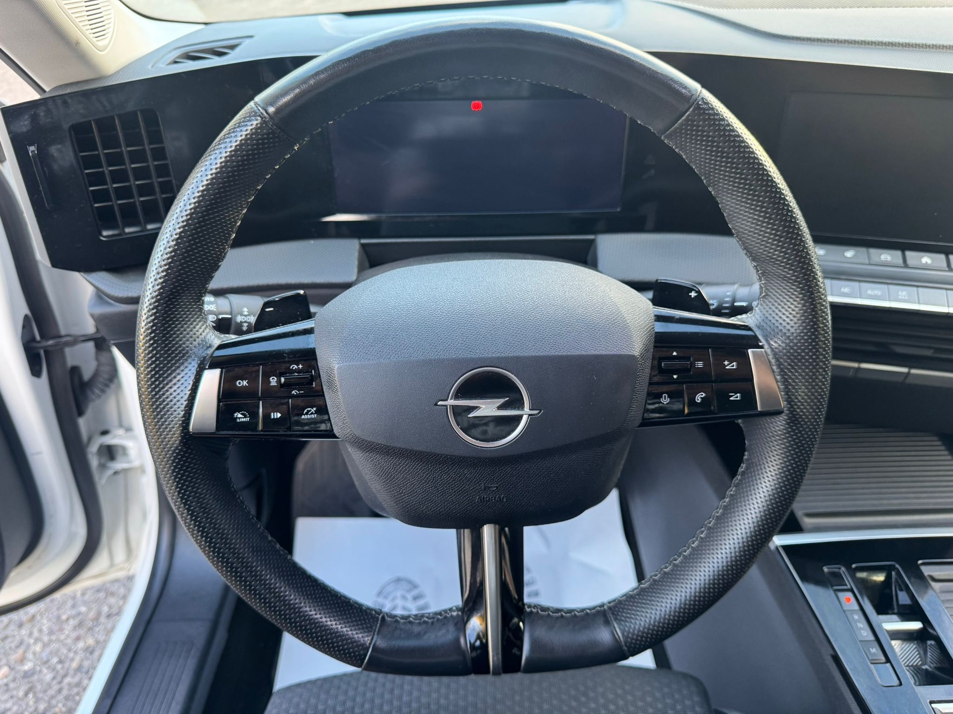 OPEL Astra 1.5 d Swiss A-image-18