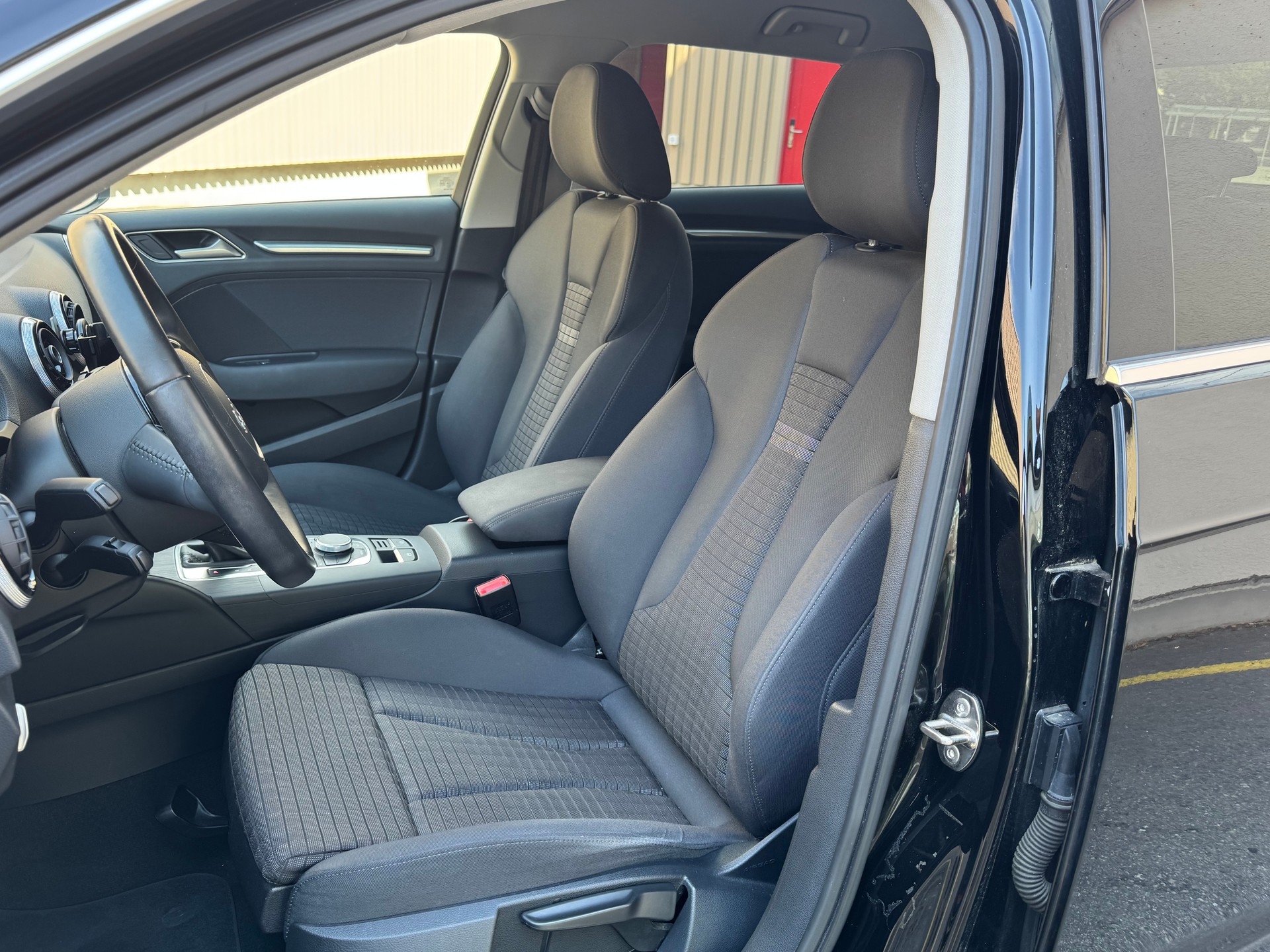 AUDI A3 Sportback 1.8 TFSI Ambition S-tronic*Assistentspaket-image-7