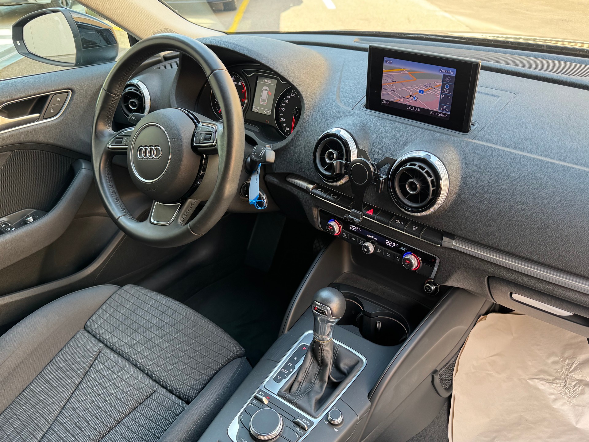 AUDI A3 Sportback 1.8 TFSI Ambition S-tronic*Assistentspaket-image-11