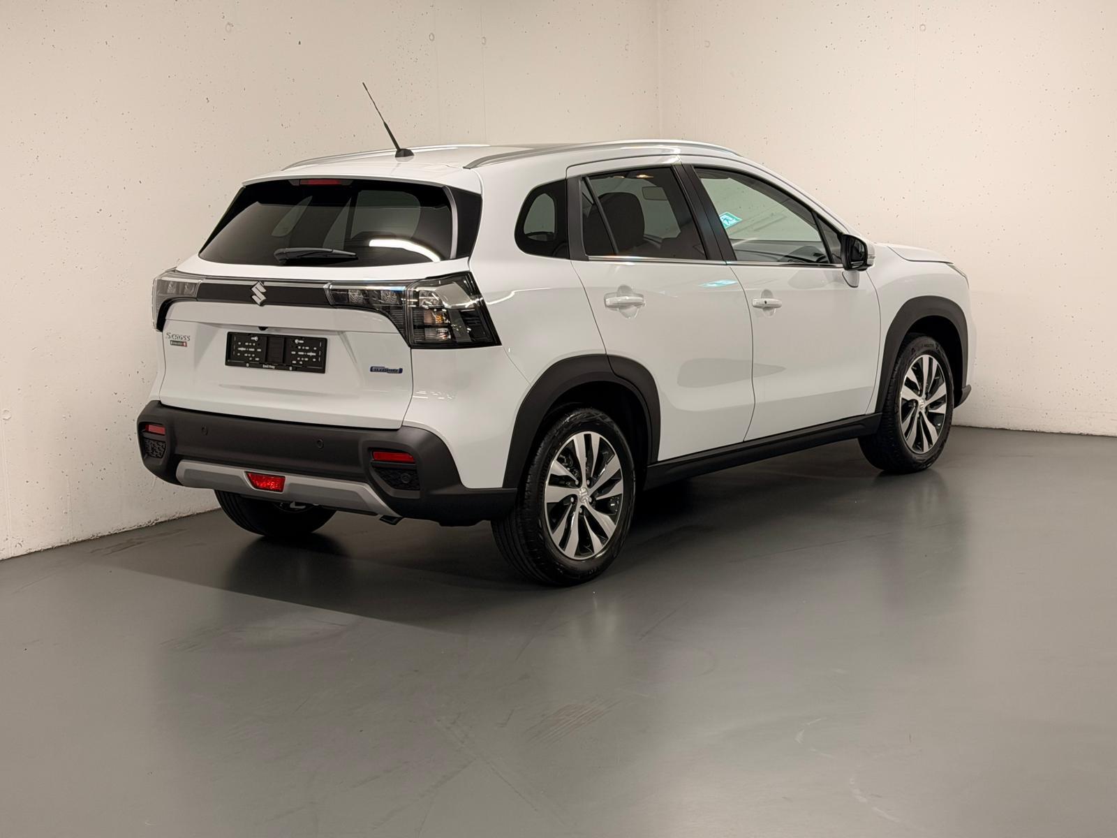 SUZUKI S-Cross 1.4 T Compact Top Hybrid 4x4-image-13