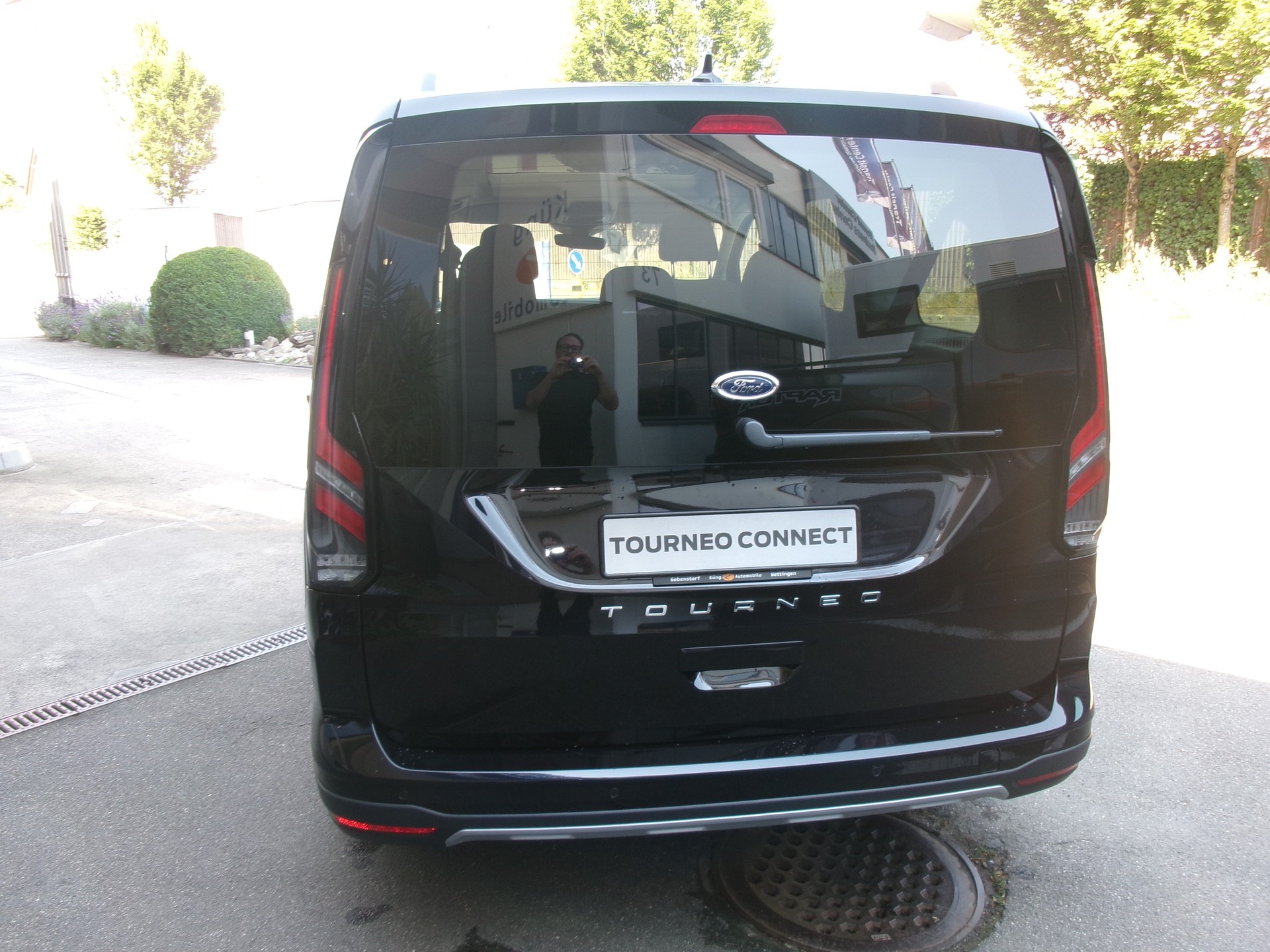 FORD Grand Tourneo Connect 2.0 EcoBlue Active Automat-image-4
