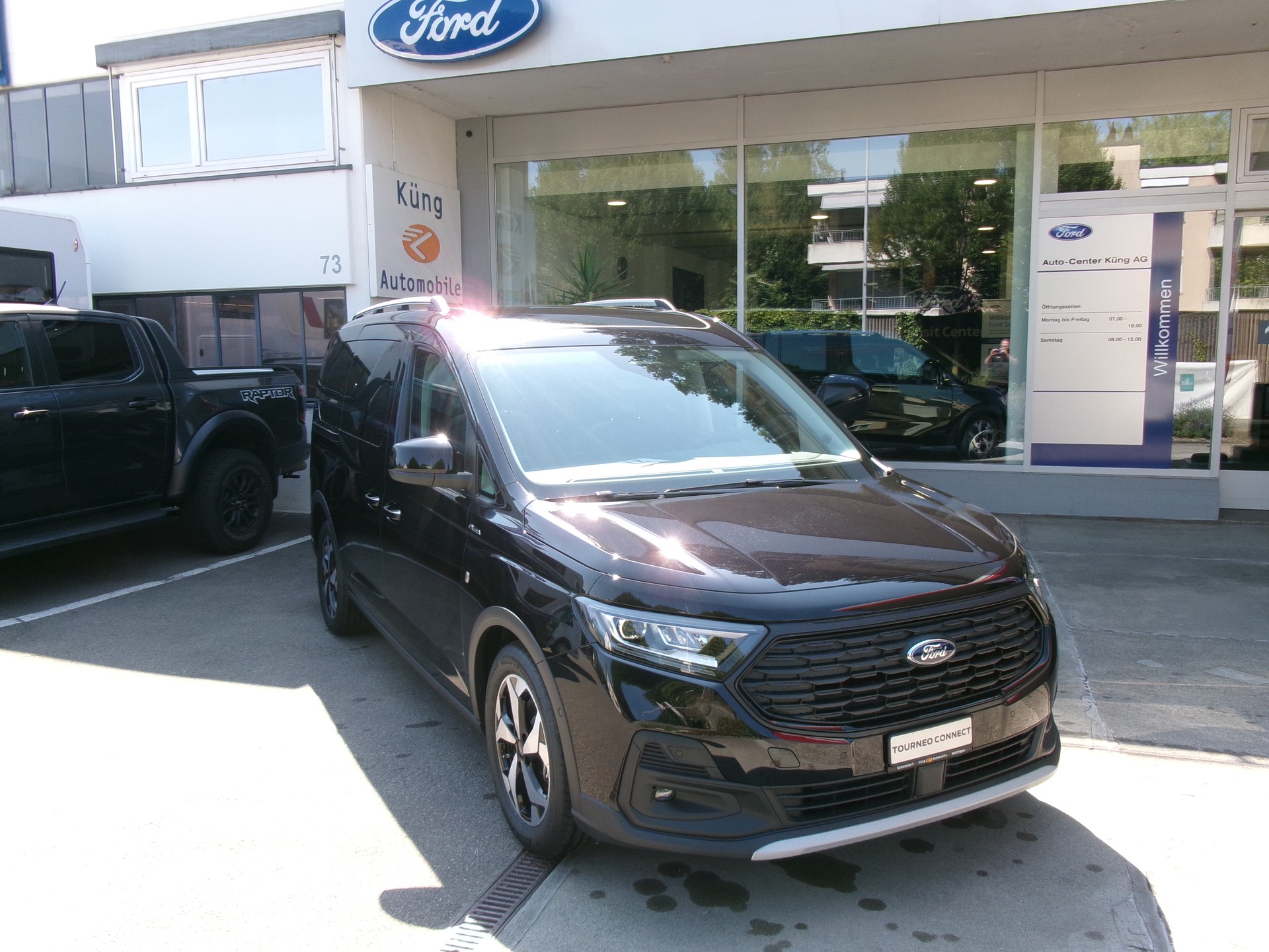 FORD Grand Tourneo Connect 2.0 EcoBlue Active Automat-image-0