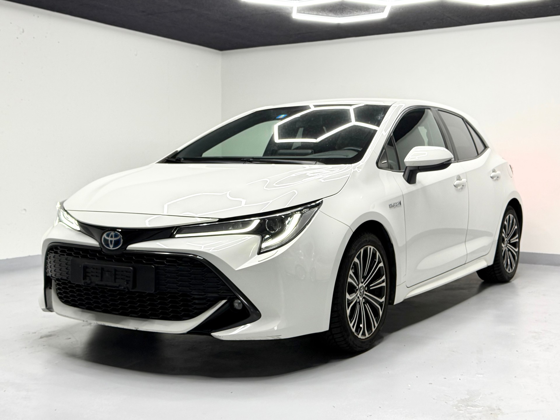 TOYOTA Corolla 1.8 HSD Comfort e-CVT-image-0