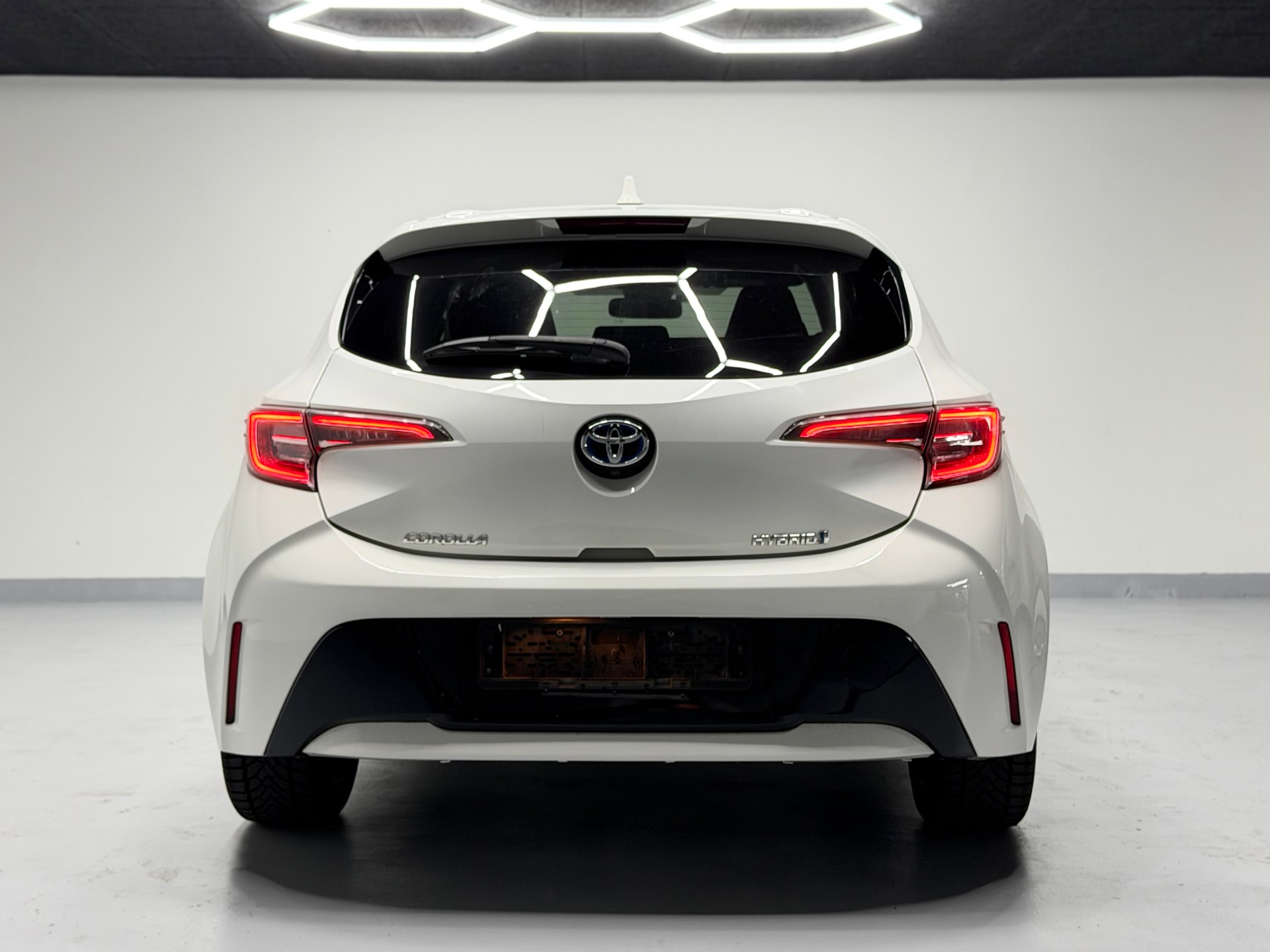 TOYOTA Corolla 1.8 HSD Comfort e-CVT-image-4